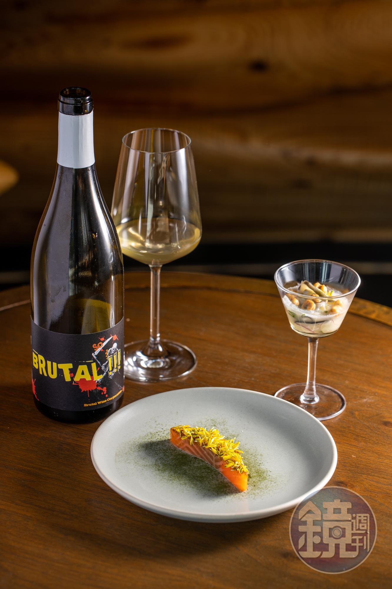 「海」搭配2016的自然酒「Brutal」，口感清新雋永。