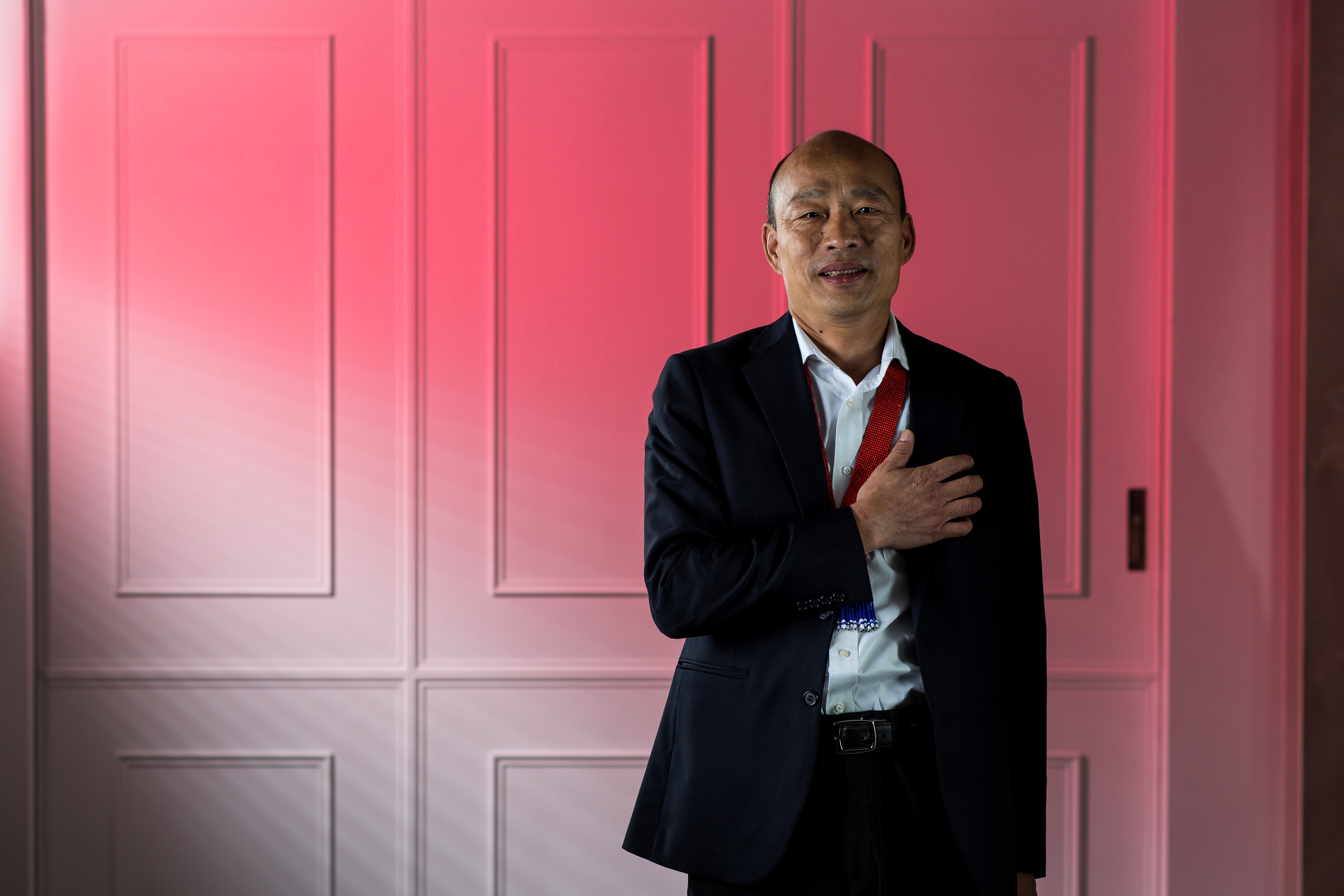 針對民進黨推出新競選影片,韓國瑜於臉書po文反擊,痛批對手「高雄人為什麼要說對不起?對不起高雄的不就是你民進黨!」(本刊資料照)