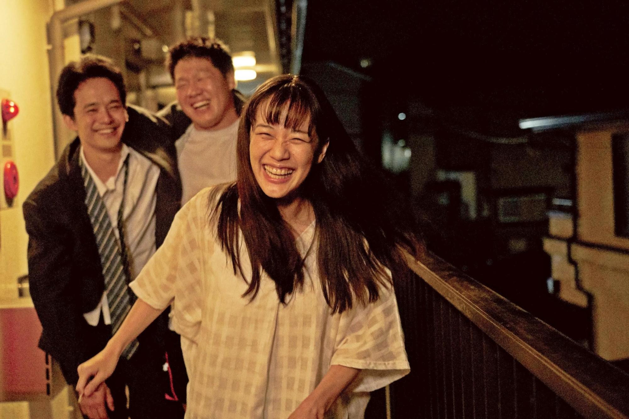 池松壯亮(左)誇讚蒼井優(右)是非常優秀且成熟的演員。(双喜提供)