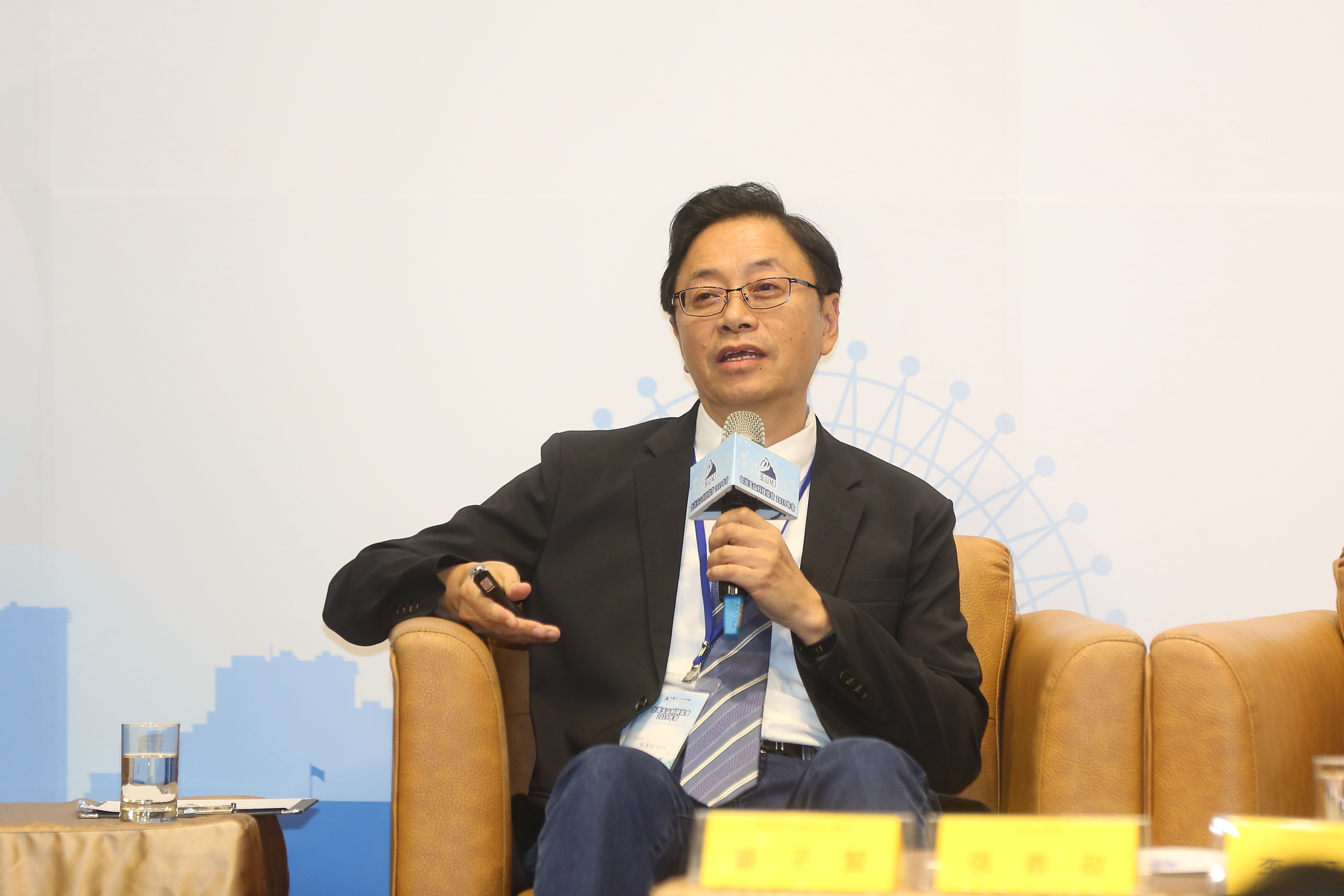 國民黨副總統候選人張善政脫口「蔡英文沒有生過小孩不知道父母的心」引發各界質疑歧視女性，但他卻不認失言。（資料照）