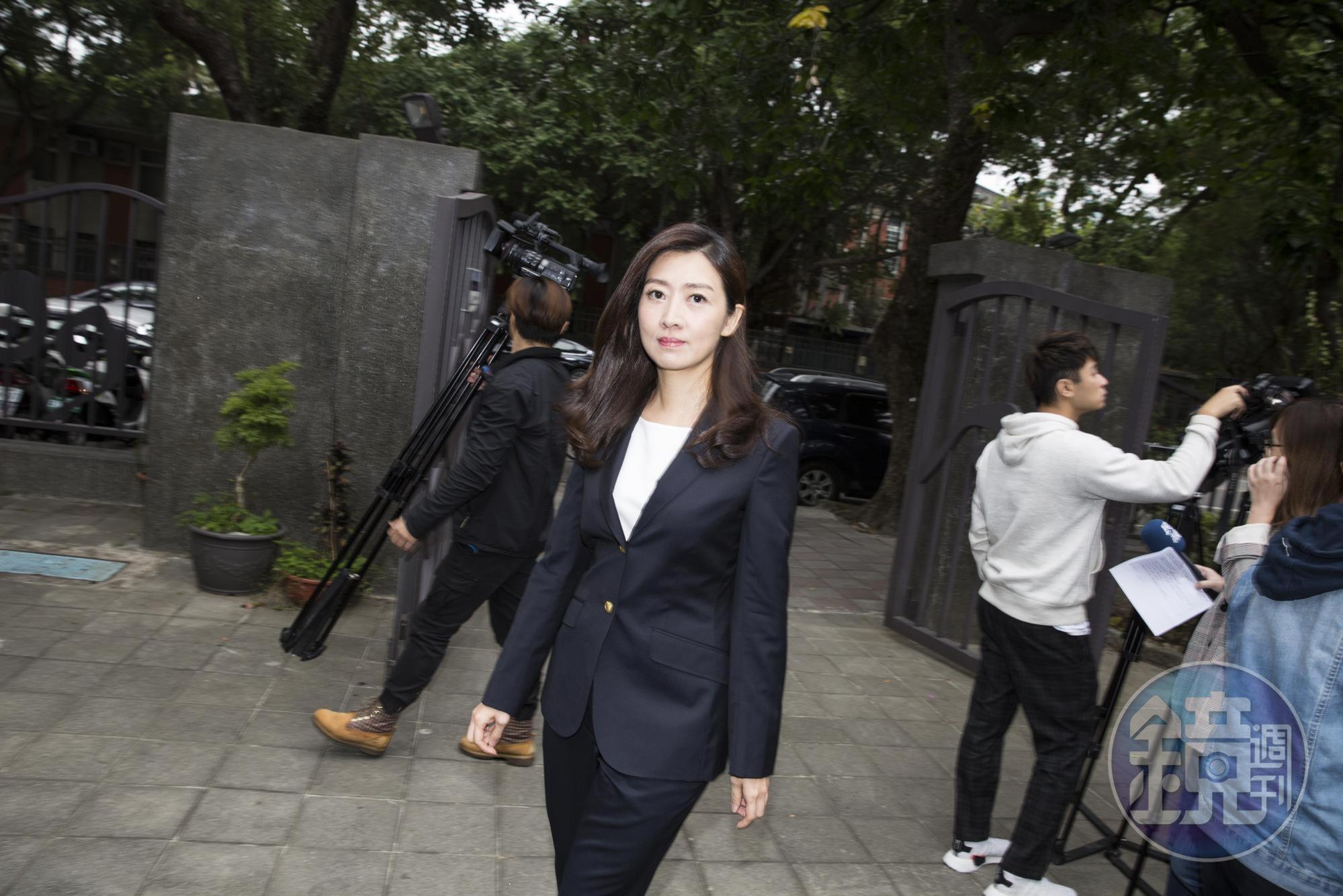 張善政指蔡英文「沒生過小孩」等爭議言論,遭美女醫師鄧惠文(圖)po文痛批。(本刊資料照)