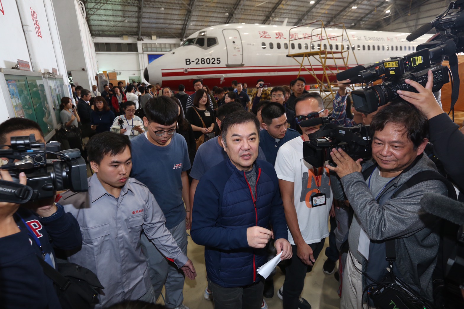 知情人士爆料，此次張綱維光是跟寶和會的借款，就接近上億，每個月需繳8～10％不等的利息，光利息就近千萬。