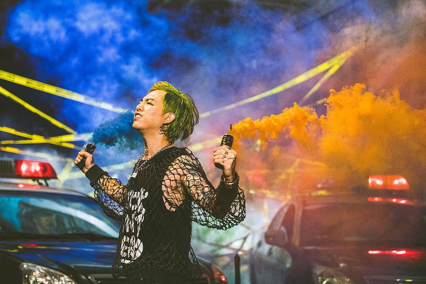 網友怒嗆謝和弦浪費Keanna的時間，他強勢用言語反擊。（翻攝「謝樂團」臉書）