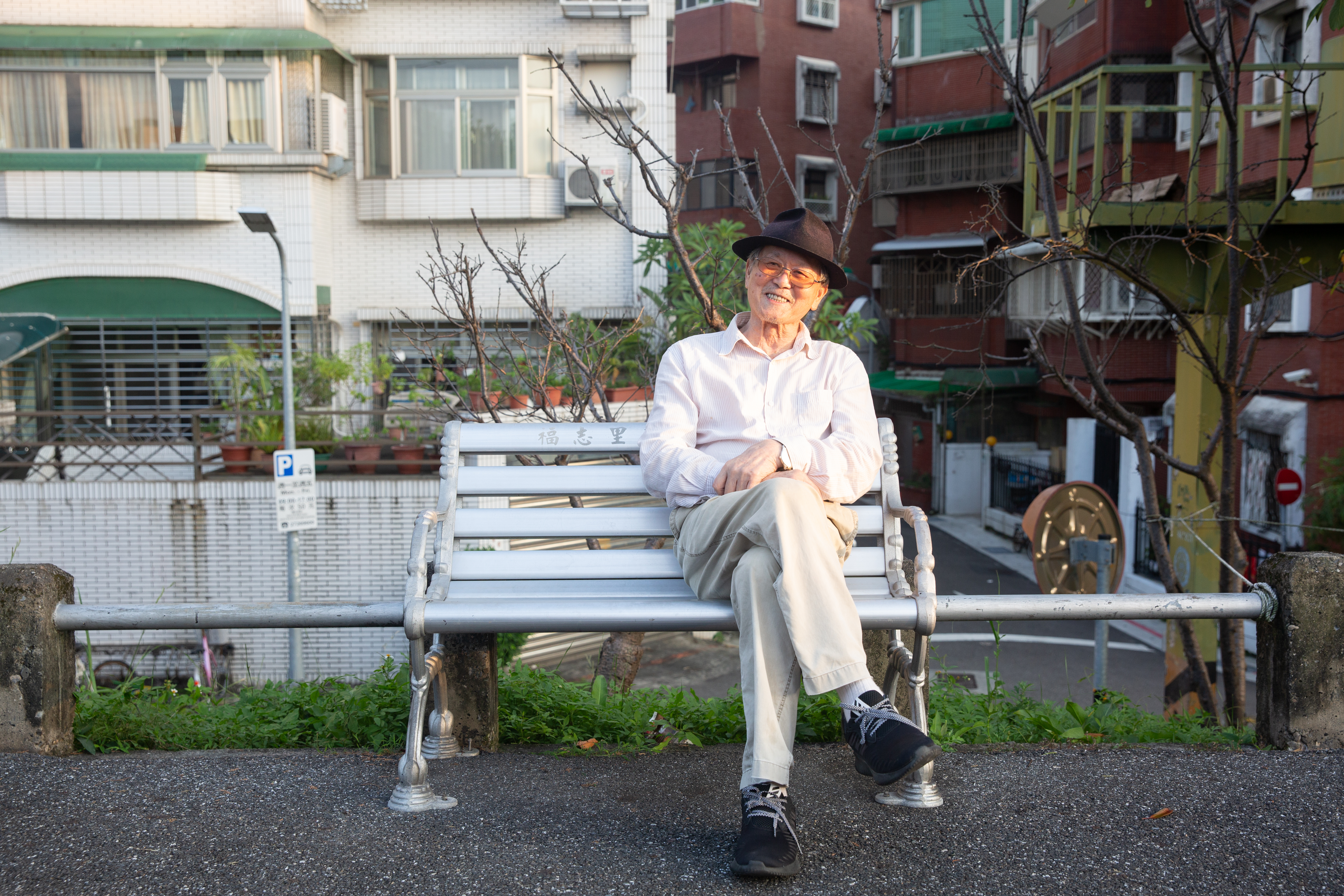 黃春明的創作形塑了鄉土文學的面目。