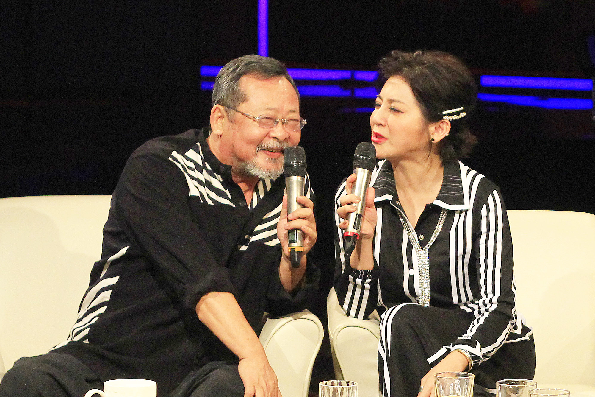 陳明章、王彩樺大方在節目《台灣金頌》中分享自己心目中的「角色歌單」。（公視提供）