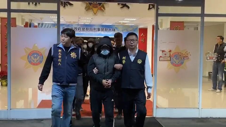 新北市警局掃黑成果豐碩,共查獲6名治平目標、63名黨羽到案及一名統促黨成員到案。(翻攝畫面)