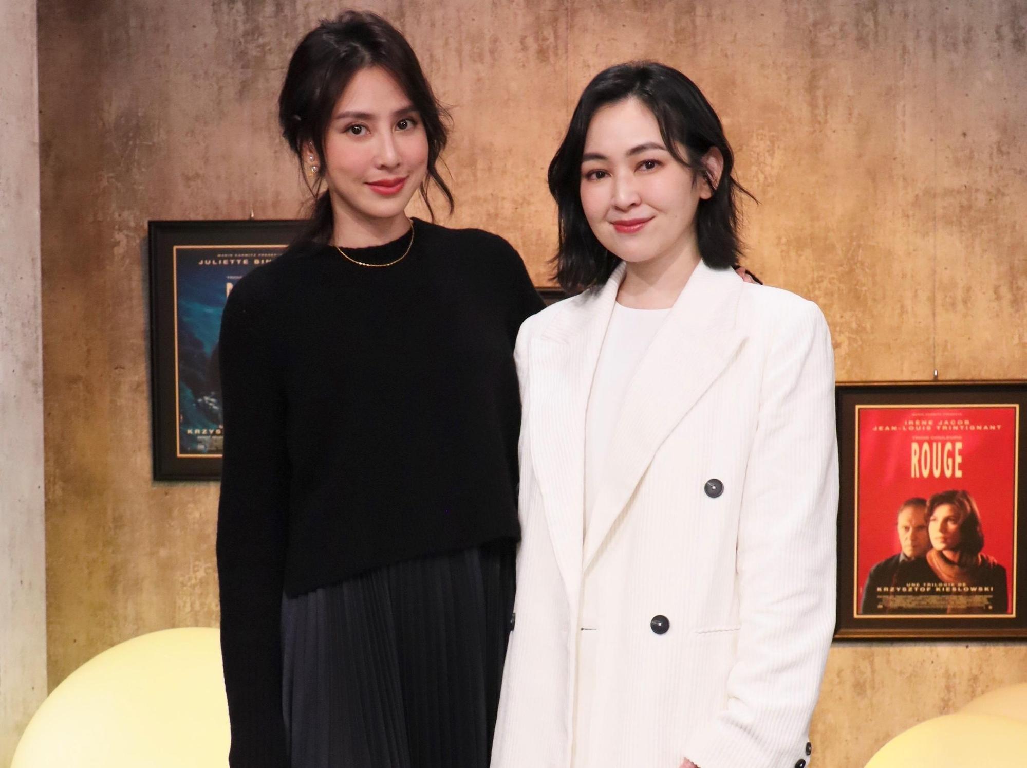 蔡燦得在舞台劇中從28歲演到56歲，房思瑜飾演她的女兒。（E!Studio藝鏡到底提供）