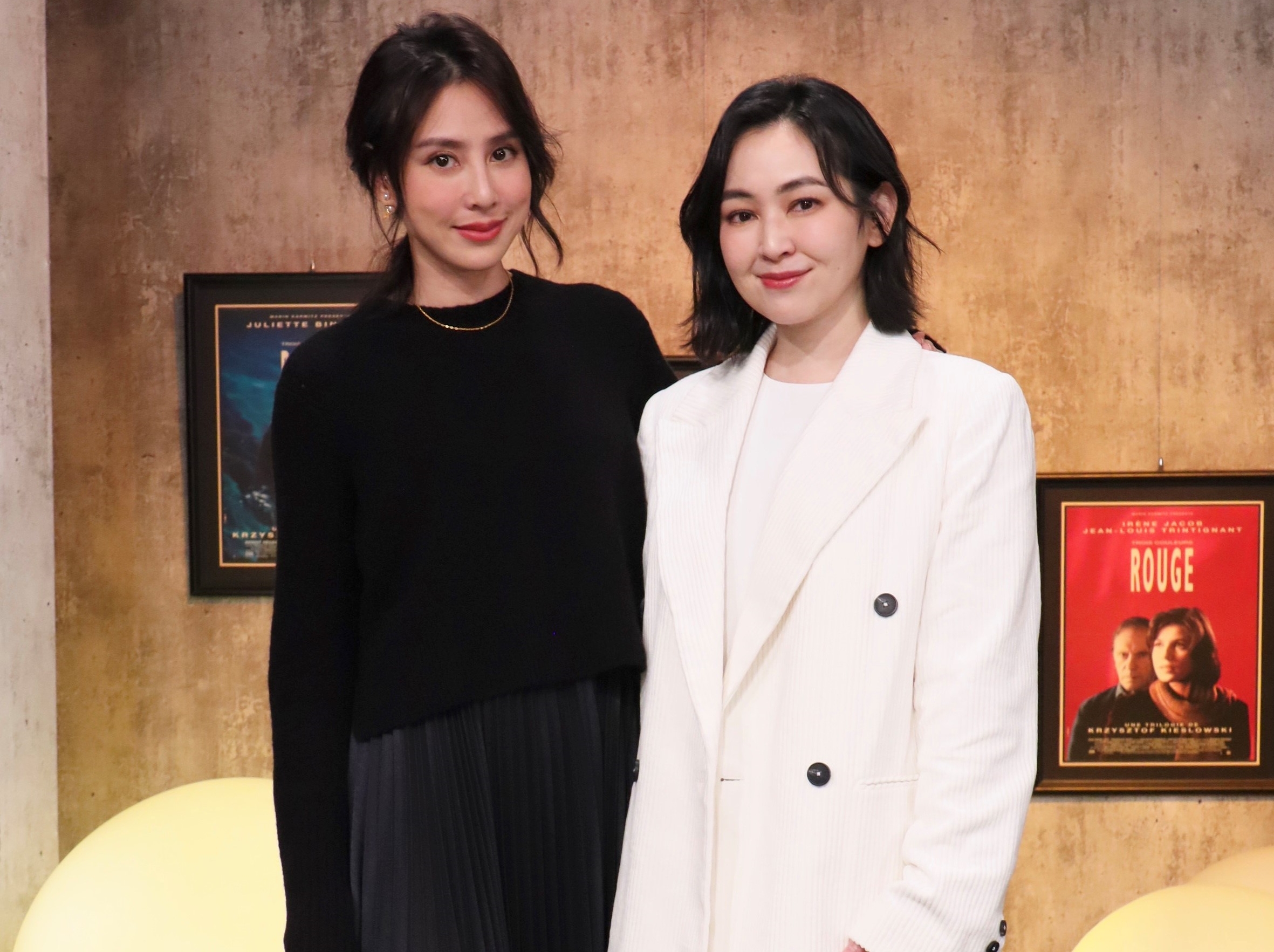 蔡燦得在舞台劇中從28歲演到56歲，房思瑜飾演她的女兒。（E!Studio藝鏡到底提供）