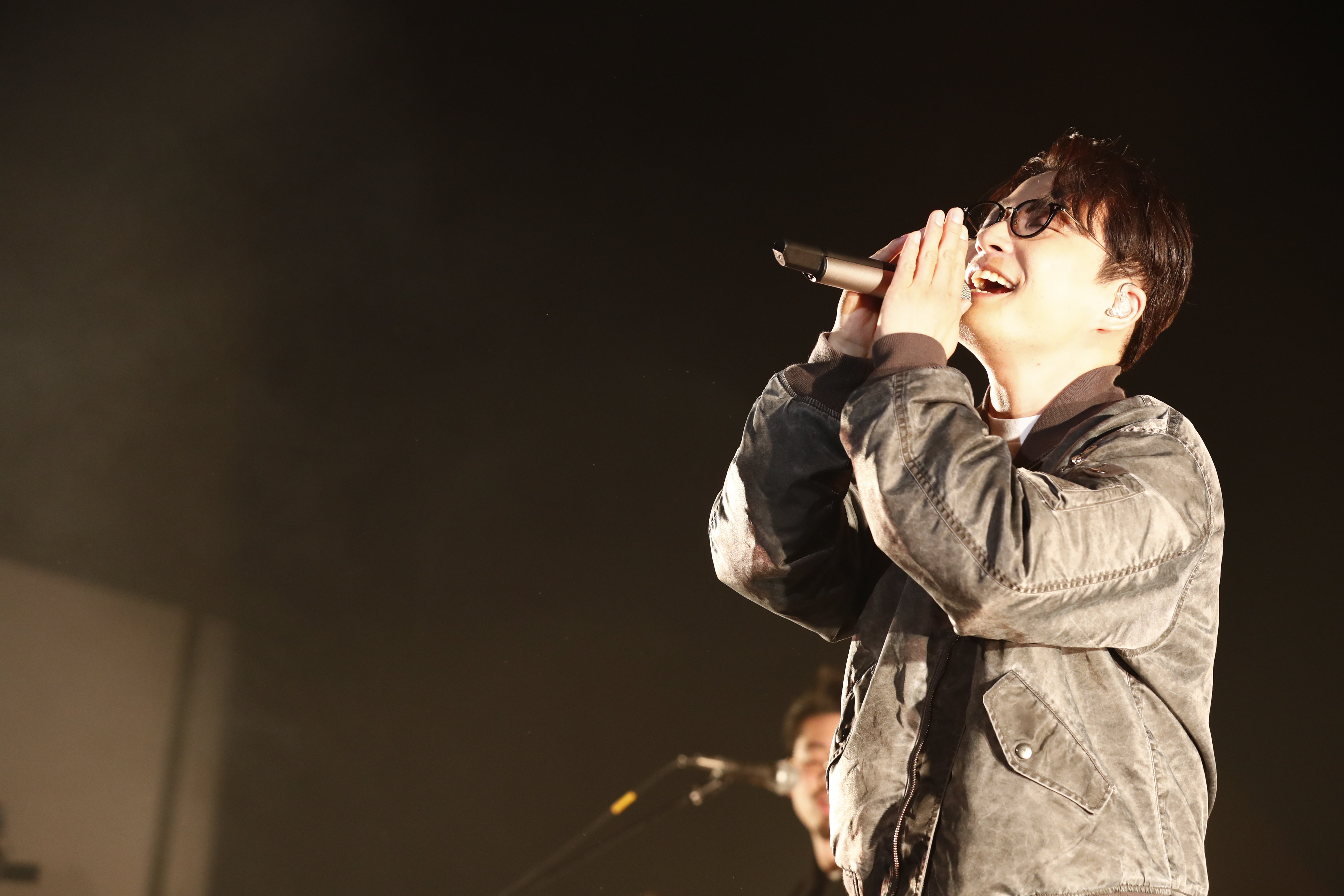 星野源在台北舉辦演唱會,1,800名粉絲擠炸現場。（雅幕斯娛樂提供）