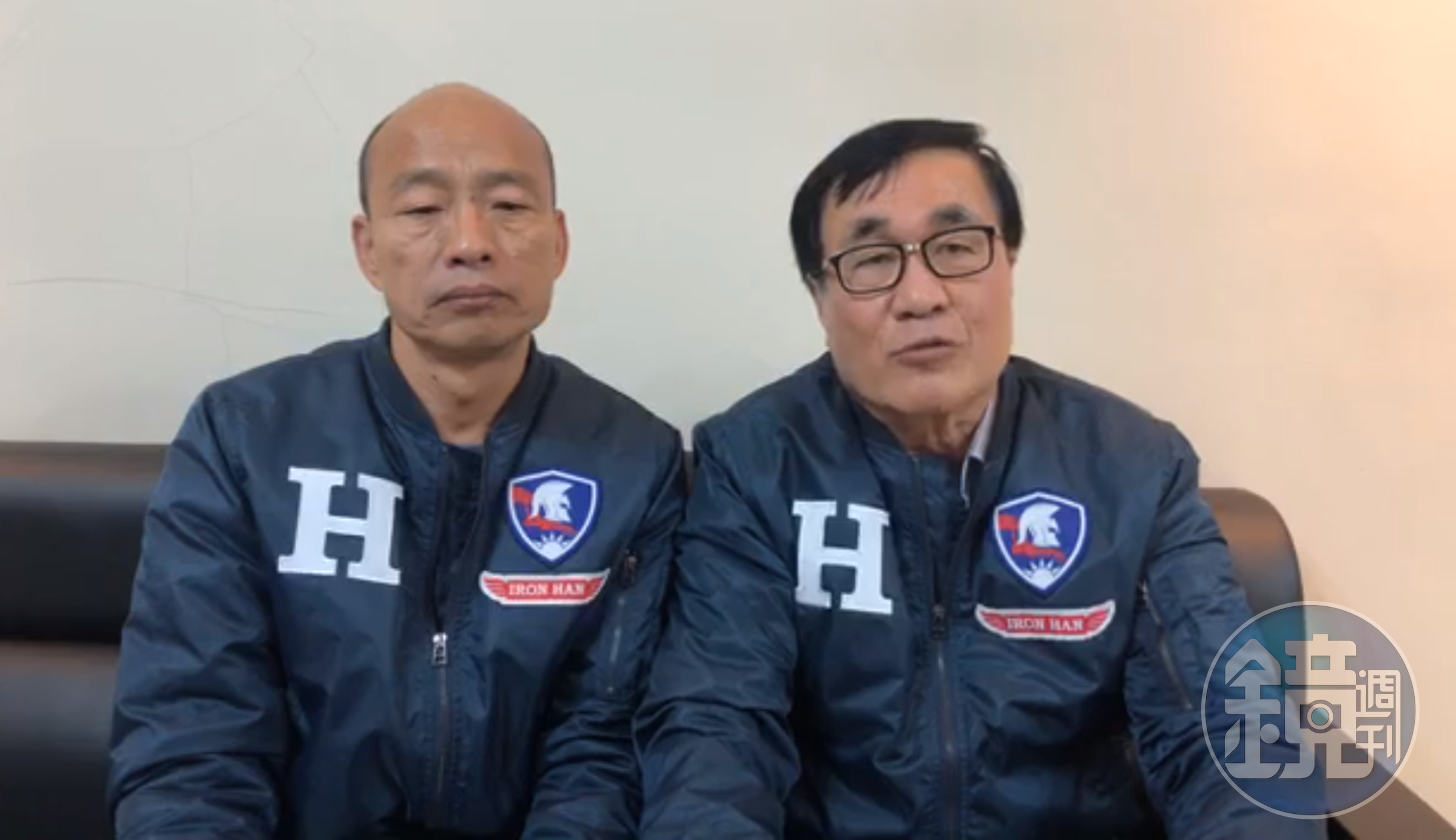 李四川談起加入高市府，原是因韓國瑜心中對高雄的抱負，接著稱「被騙來的」，韓趕緊說部長級副市長們很辛苦。（翻攝自韓國瑜臉書）