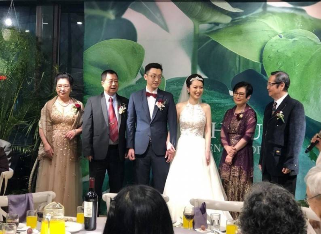 巴戈昨晚泛淚嫁女,意外讓女兒驚人美貌曝光。(翻攝自網路)
