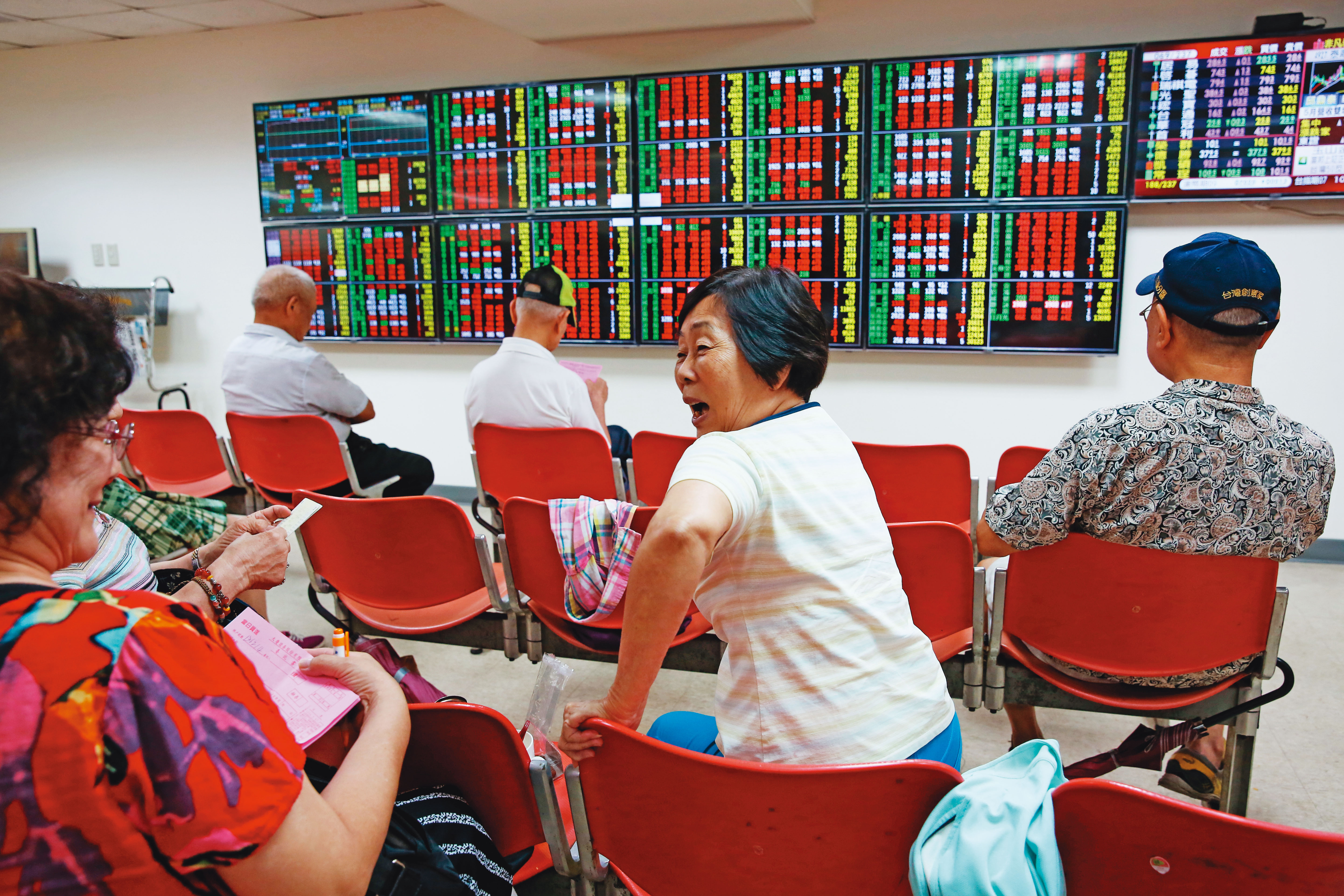 台灣股市在上週漲到11,927點，距離1990年12,682點的歷史高點剩下不到6％。