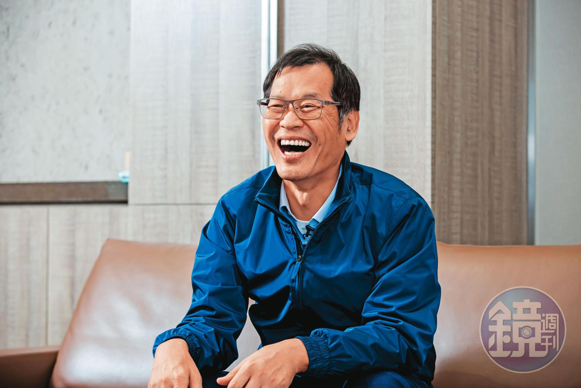 回顧過去1年的心情,許崑泰笑說,自己彷彿是大學聯考落榜的學生突然有學校念。