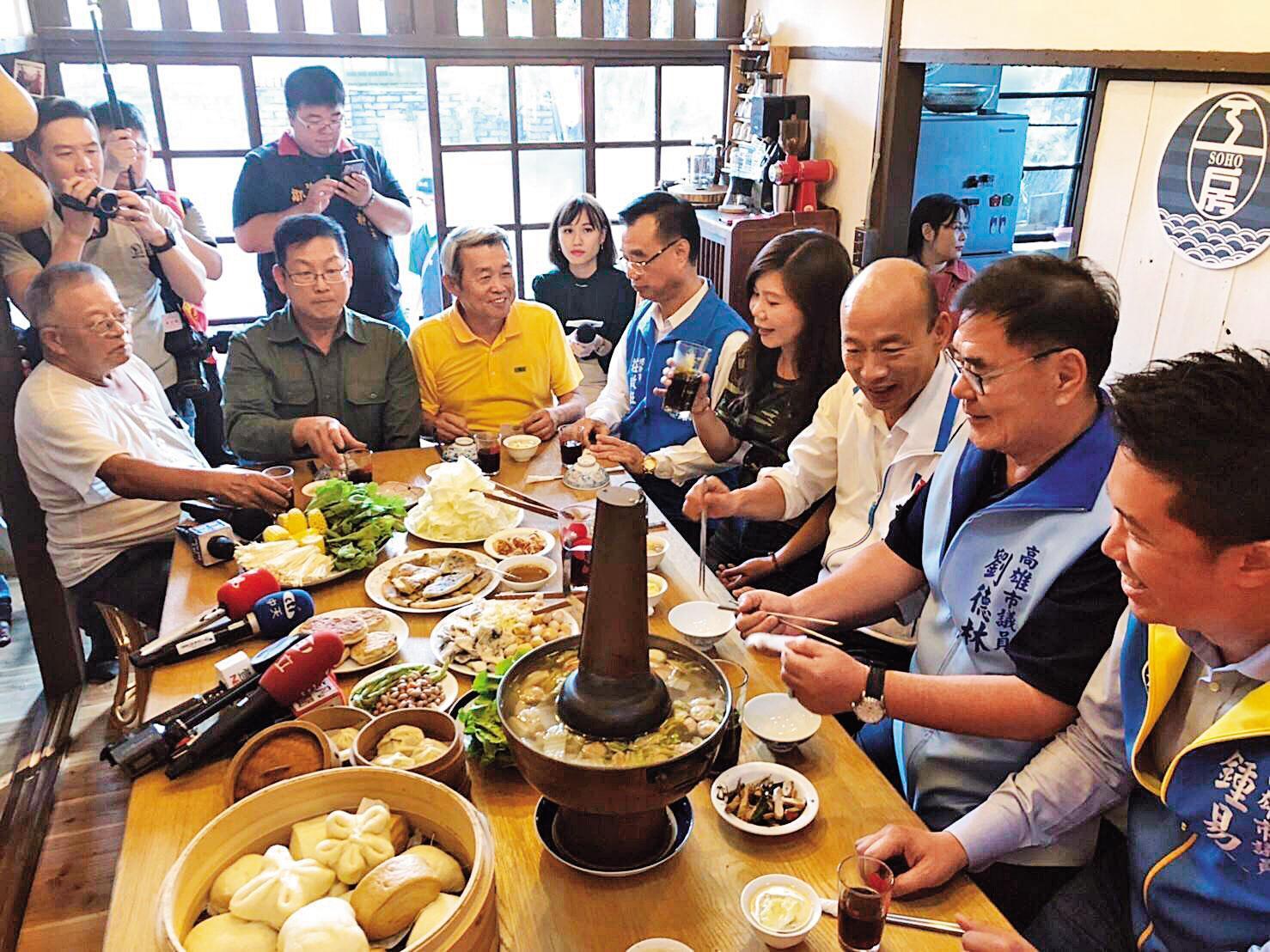 為鞏固南部選情,韓國瑜回防高雄替立委候選人輔選。(韓國瑜競辦提供)