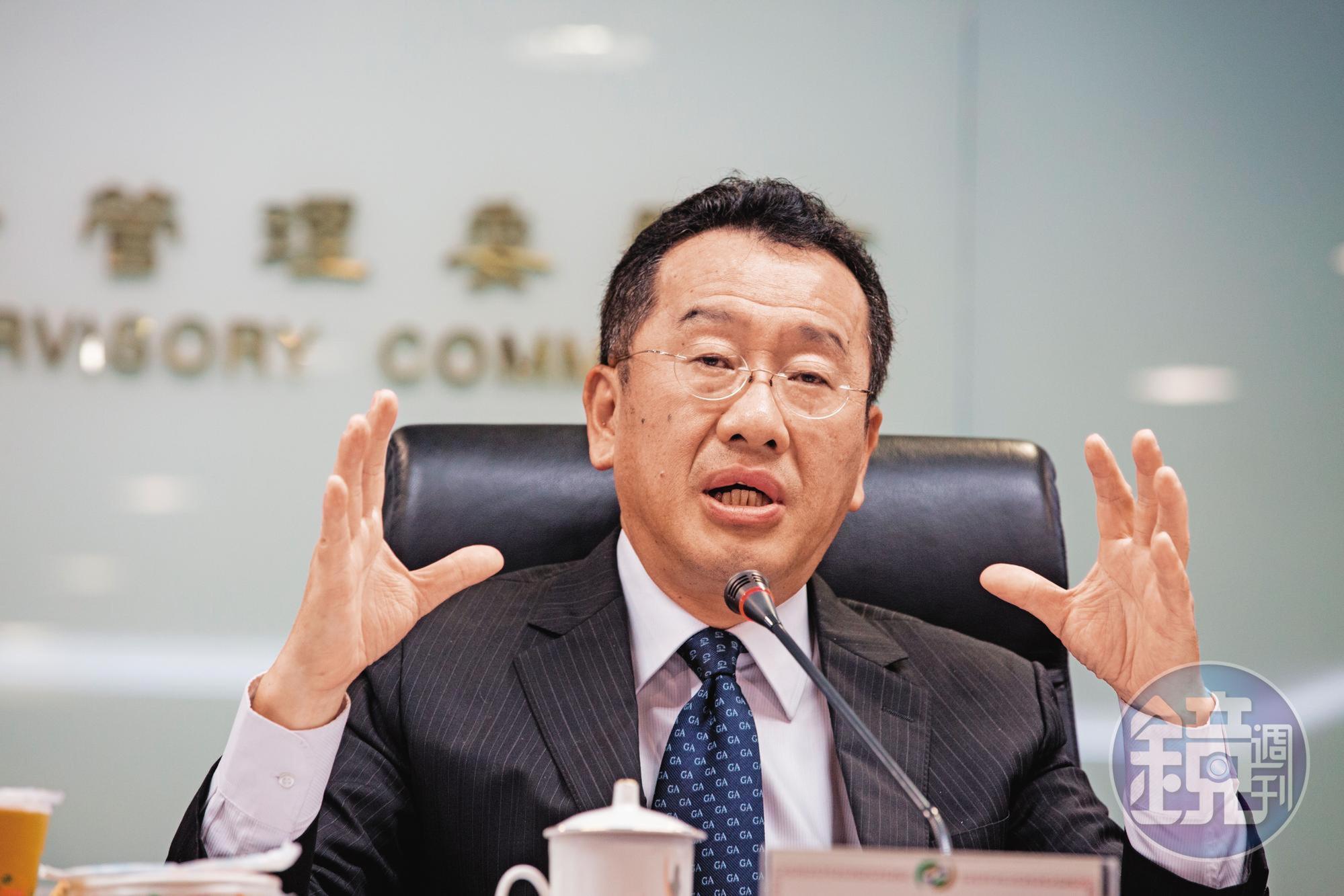 金管會前年八月發文「提醒」合庫,擺明要求銀行不准對遠航雨天收傘,一旦合庫被倒帳,後來上任的金管會主委顧立雄恐成代罪羔羊。