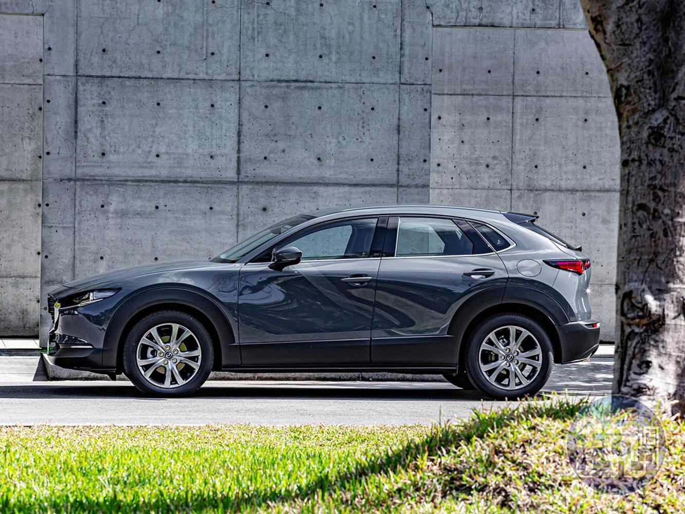 CX-30是繼新世代Mazda3後，第二台KODO-Design 2.0的車款。 