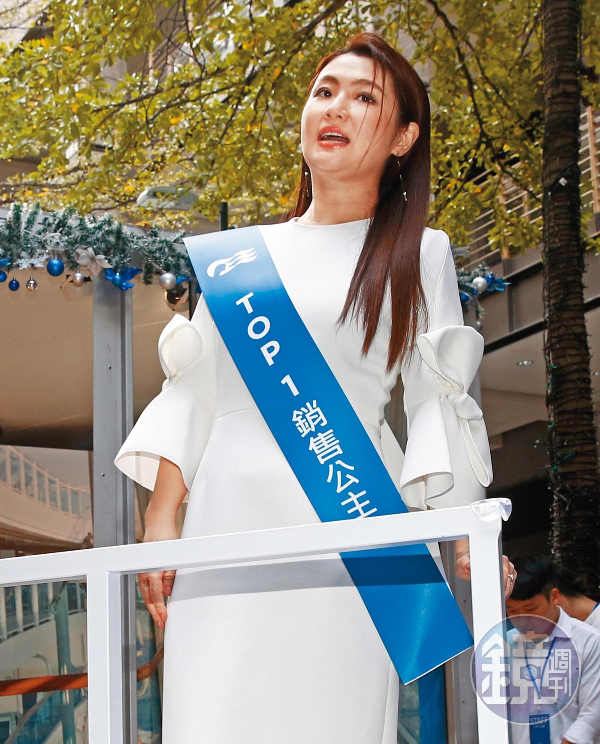 Selina雖然講了跟張軒睿已經沒啥交集，但當天訪問重點放在前夫張承中跟尹馨的新戀情。