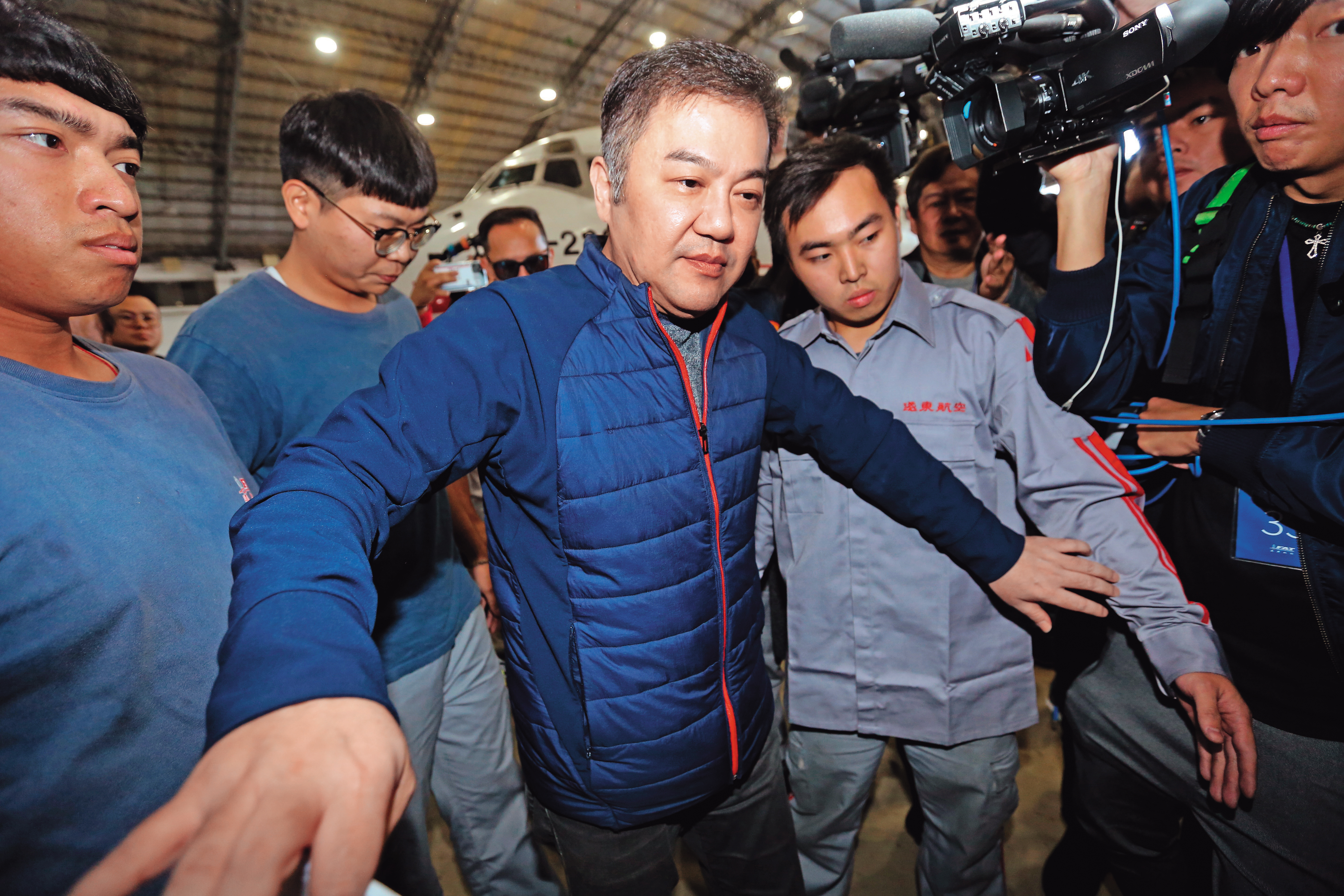 遠航爆發財務危機停飛，董座張綱維神隱一天後才露面。