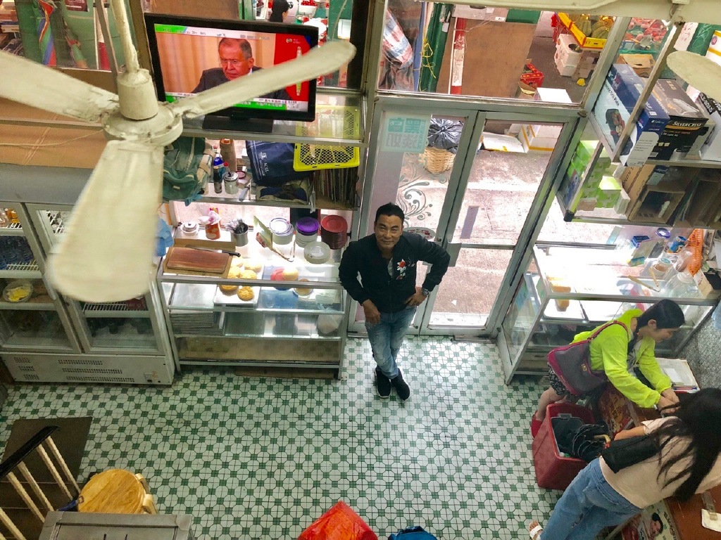 任達華去年4月曾再次到「中國冰室」用餐。（翻攝自任達華微博）
