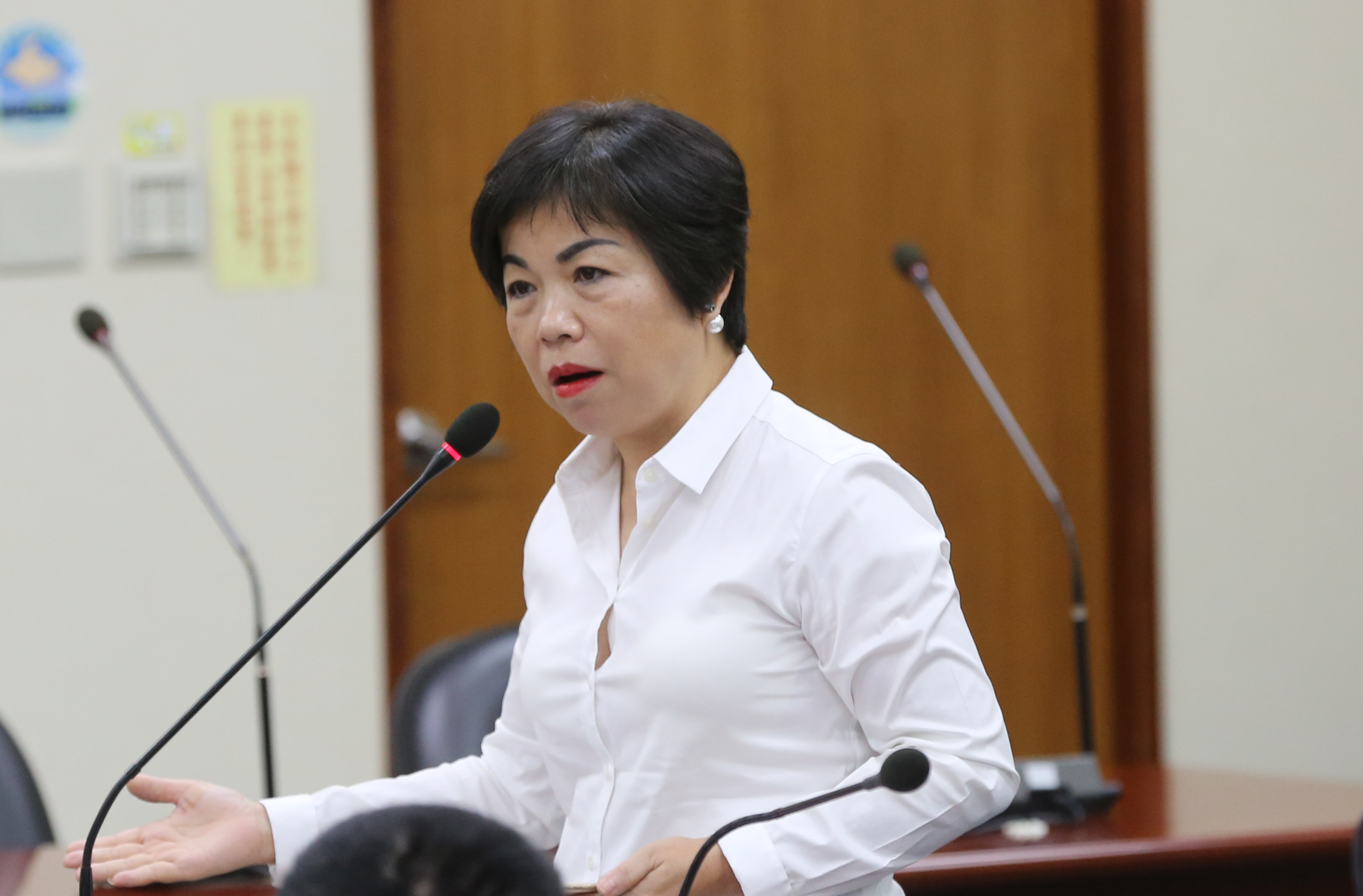 台中市副市長楊瓊瓔絕口不提是否要請辭台中市副市長，只說一切都會以市政為重。圖為資料照。