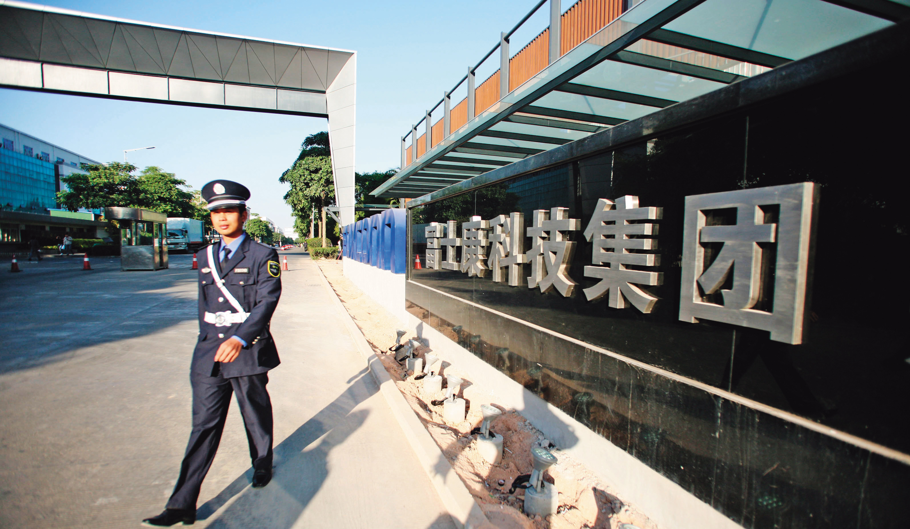 Ｘ先生表示，從iPhone 4s就開始做零組件轉賣生意，但3年前才打入富士康內部。（東方IC）