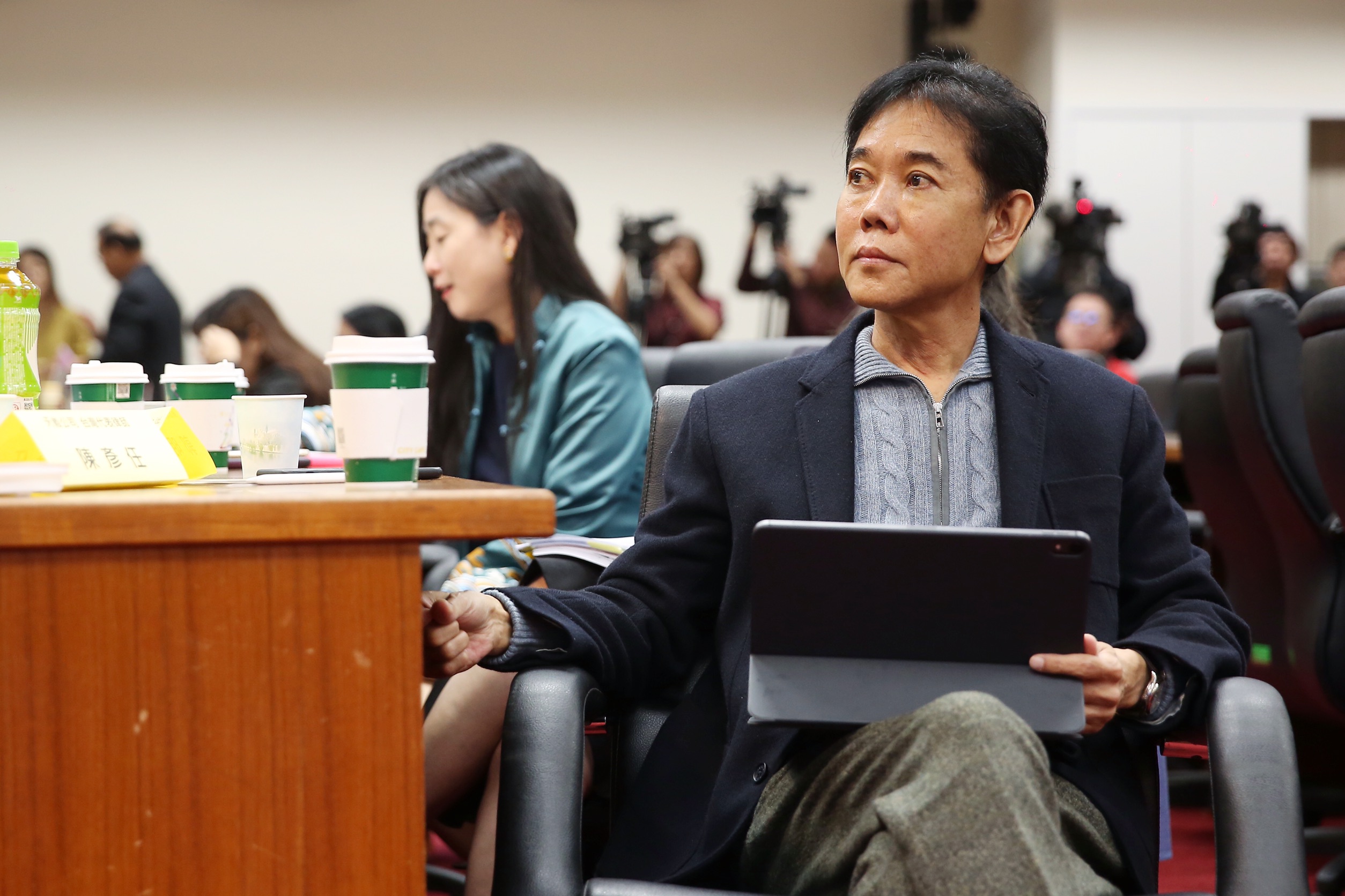 SOGO經營權爭議延燒十多年，如今新加坡Bread Talk麵包物語集團主席郭明忠也介入。