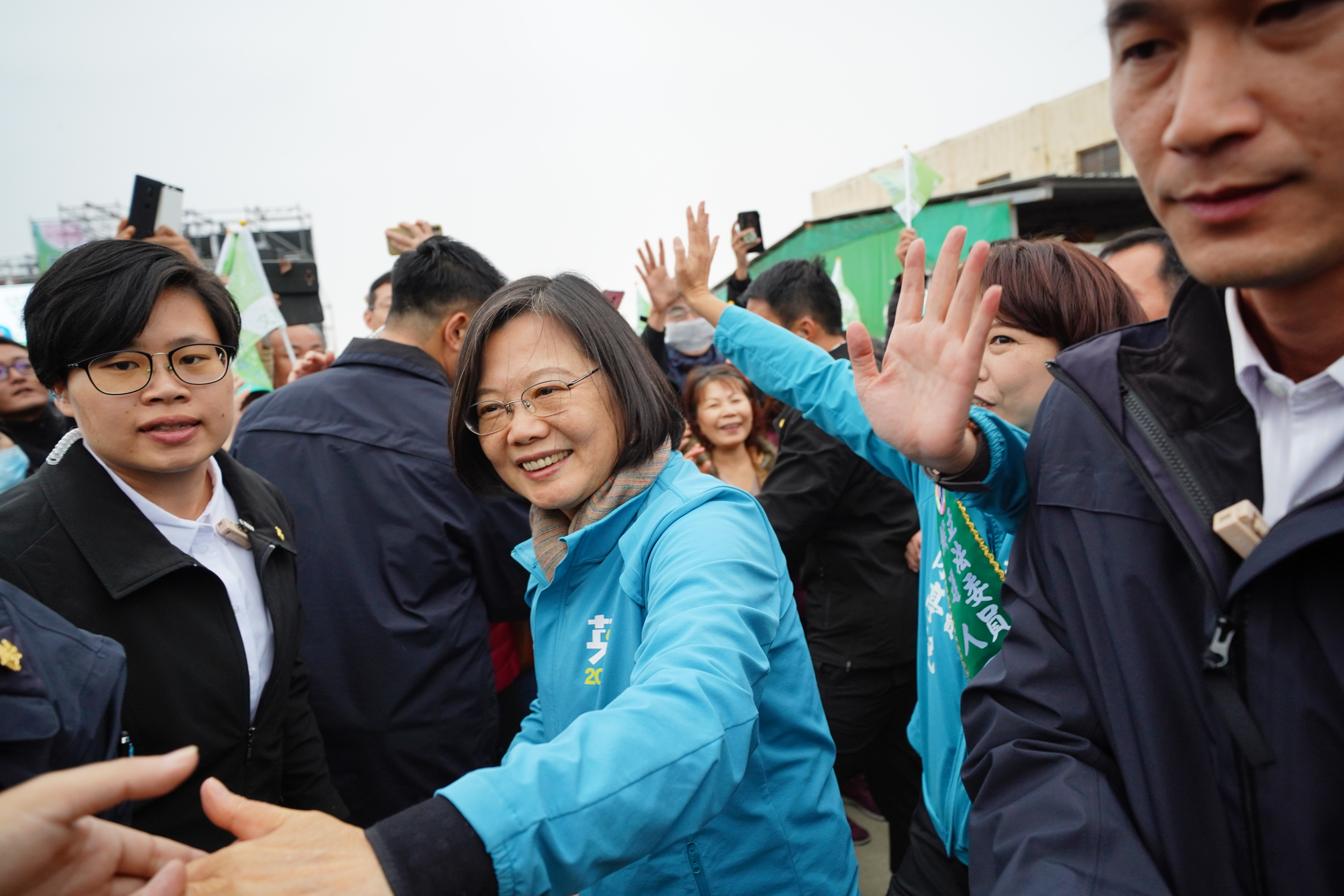 尋求連任的總統蔡英文近日推出新宣傳影片《台灣新驕傲》，以6種語言向新住民表示感謝。（本刊資料照）