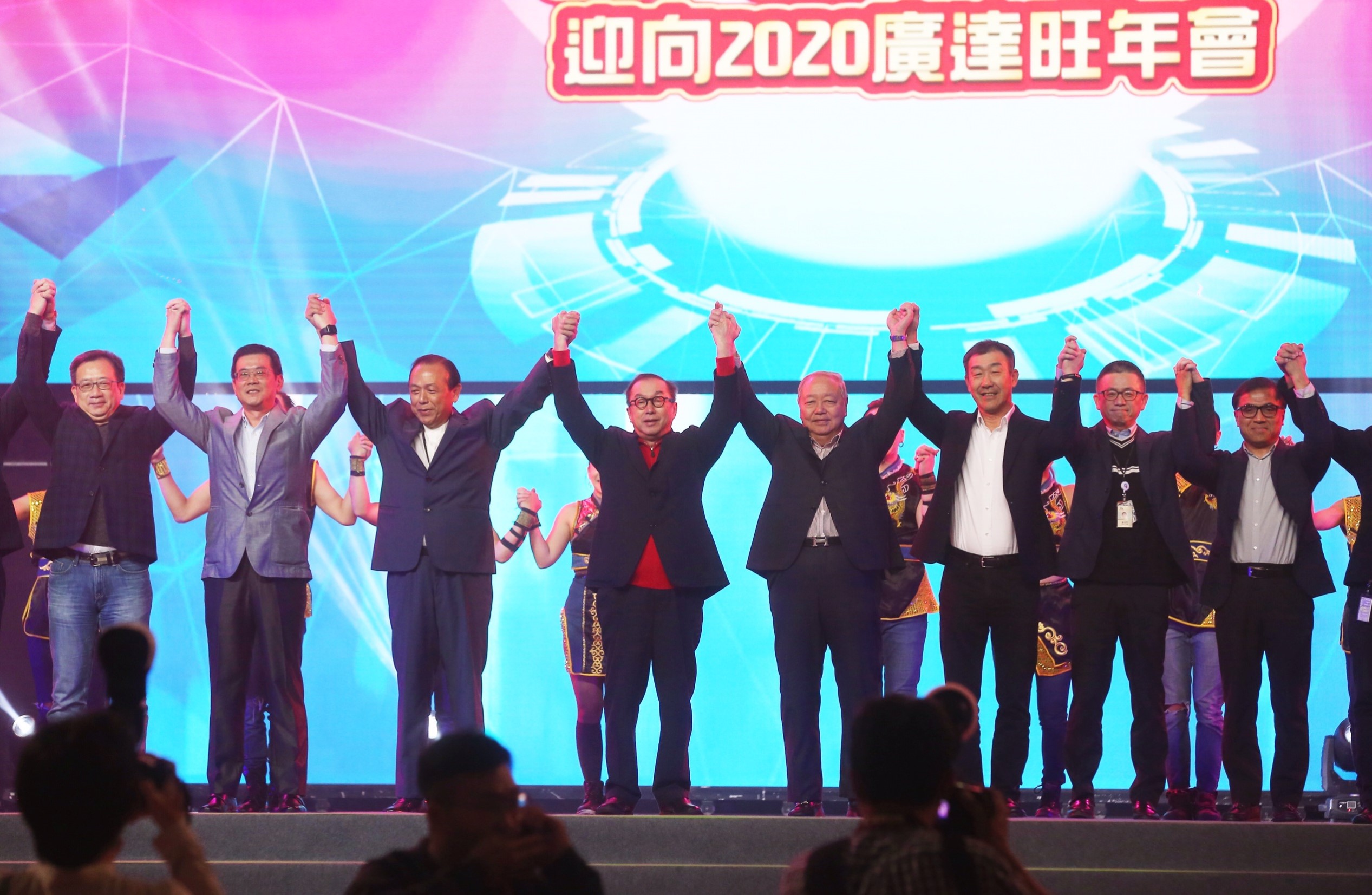 科技大廠廣達尾牙率先開跑，今於南港展覽館席開830桌。