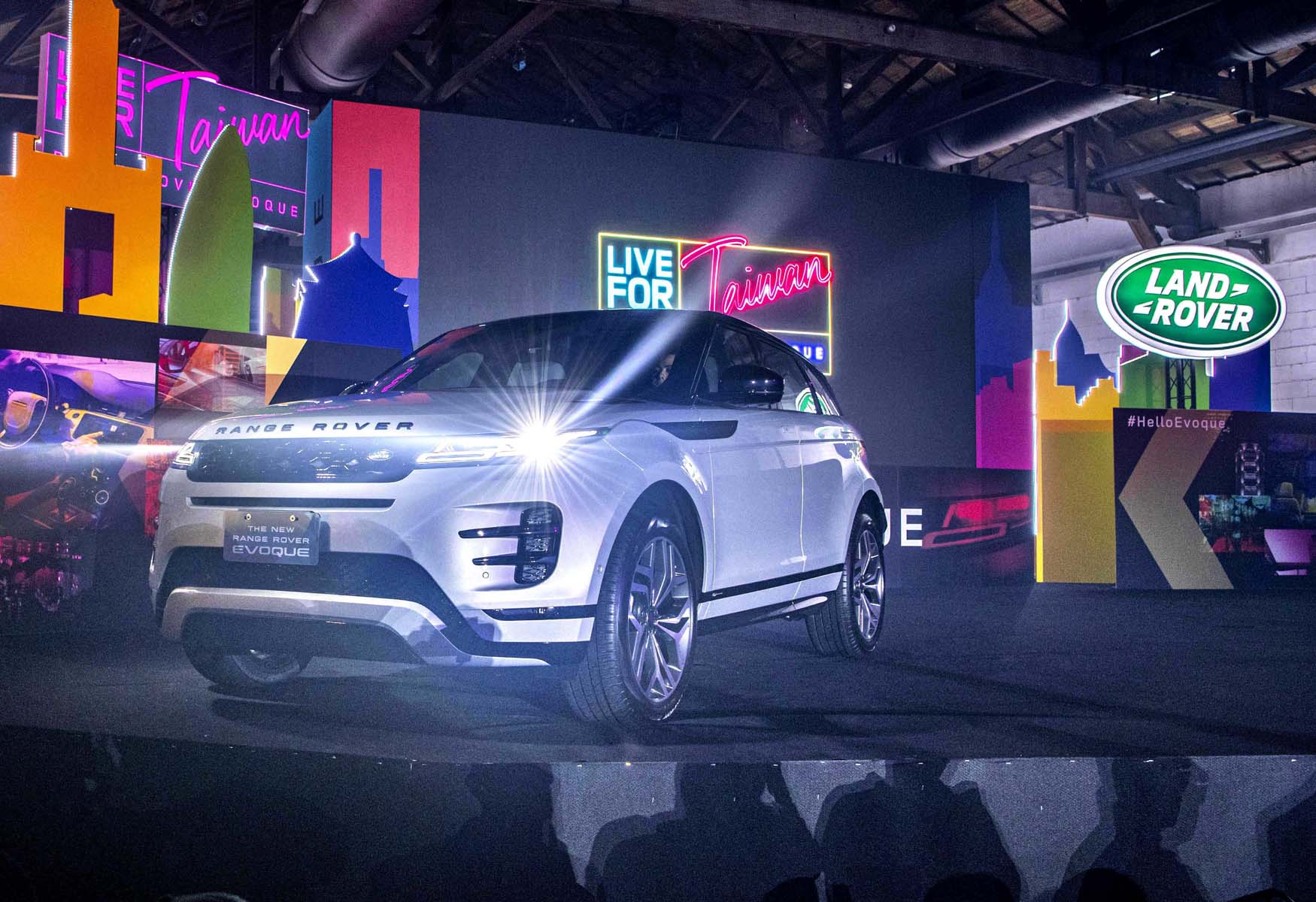 【新車登場】不只時尚，更無所不能！NEW RANGE ROVER EVOQUE 