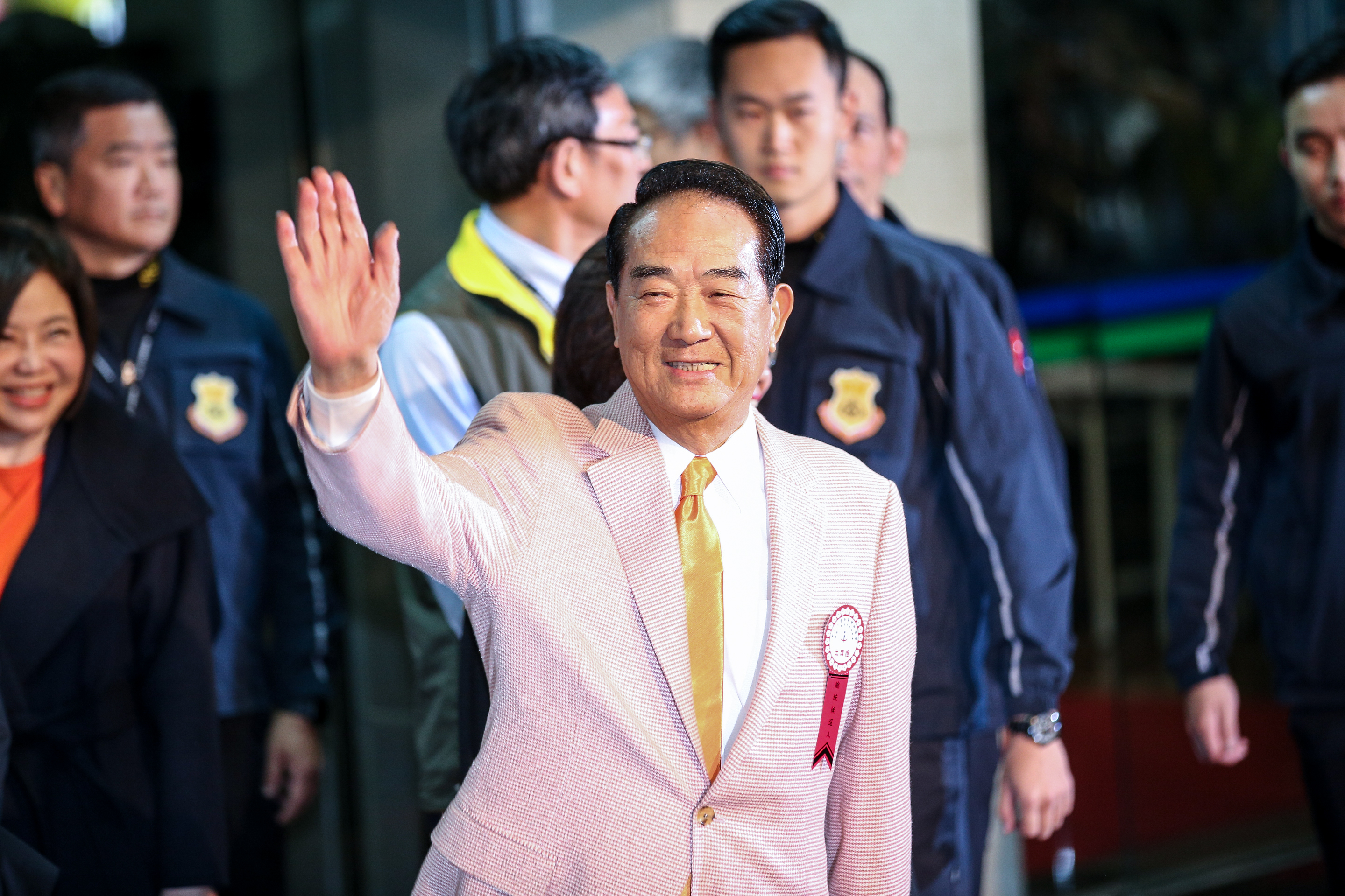 宋楚瑜在首場政見發表會上宣示，他當選要做5件事。