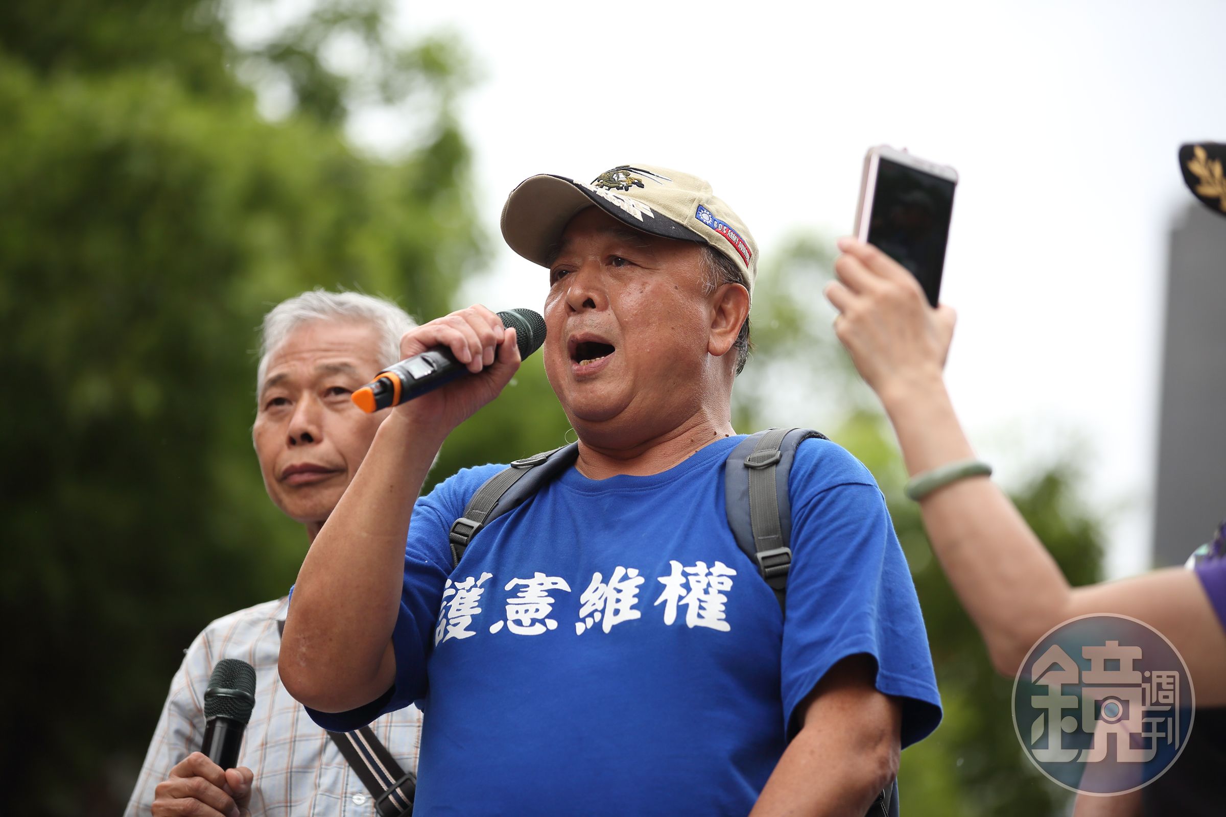 國民黨日前推出不分區立委名單後，退將吳斯懷被外界質疑立場明顯親中，甚至被對手當成競選標語「全民下架吳斯懷」。（本刊資料照）