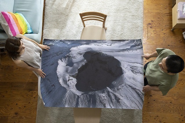 荒井晴彥撰寫劇本時就把很多事情考慮進去,包括會出現在片中的海報尺寸。(翻攝自eiga.com)