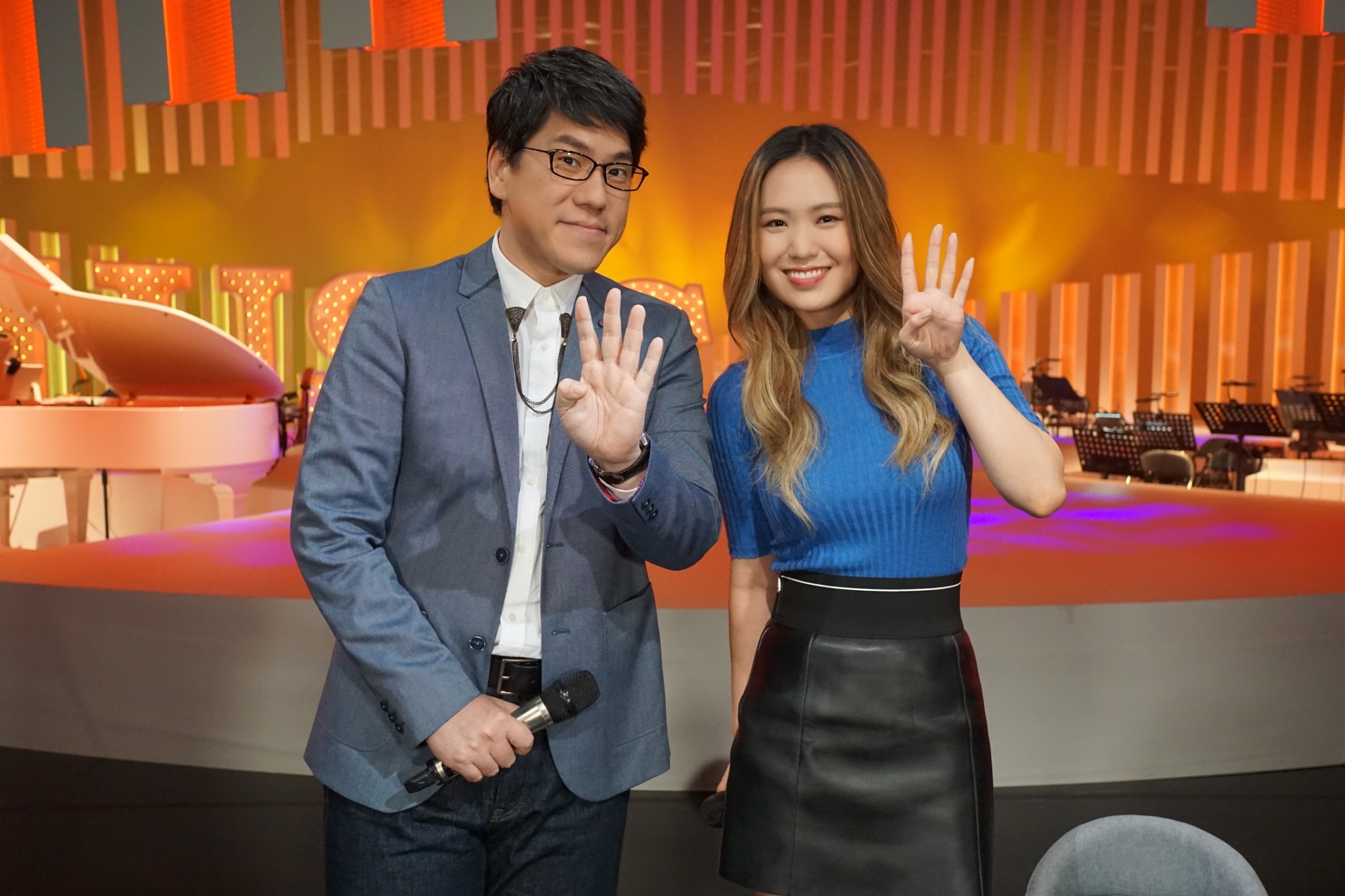 孫盛希為《音樂萬萬歲4》節目重新改編專輯裡的歌曲〈夢遊〉。 ( 公視提供)