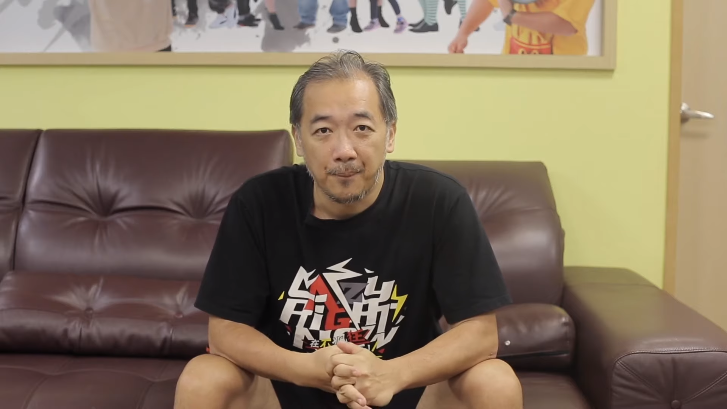 「在不瘋狂就等死」大老闆Ares於21日發布影片回應古拉控訴。（翻攝YouTube頻道「 2老闆」）