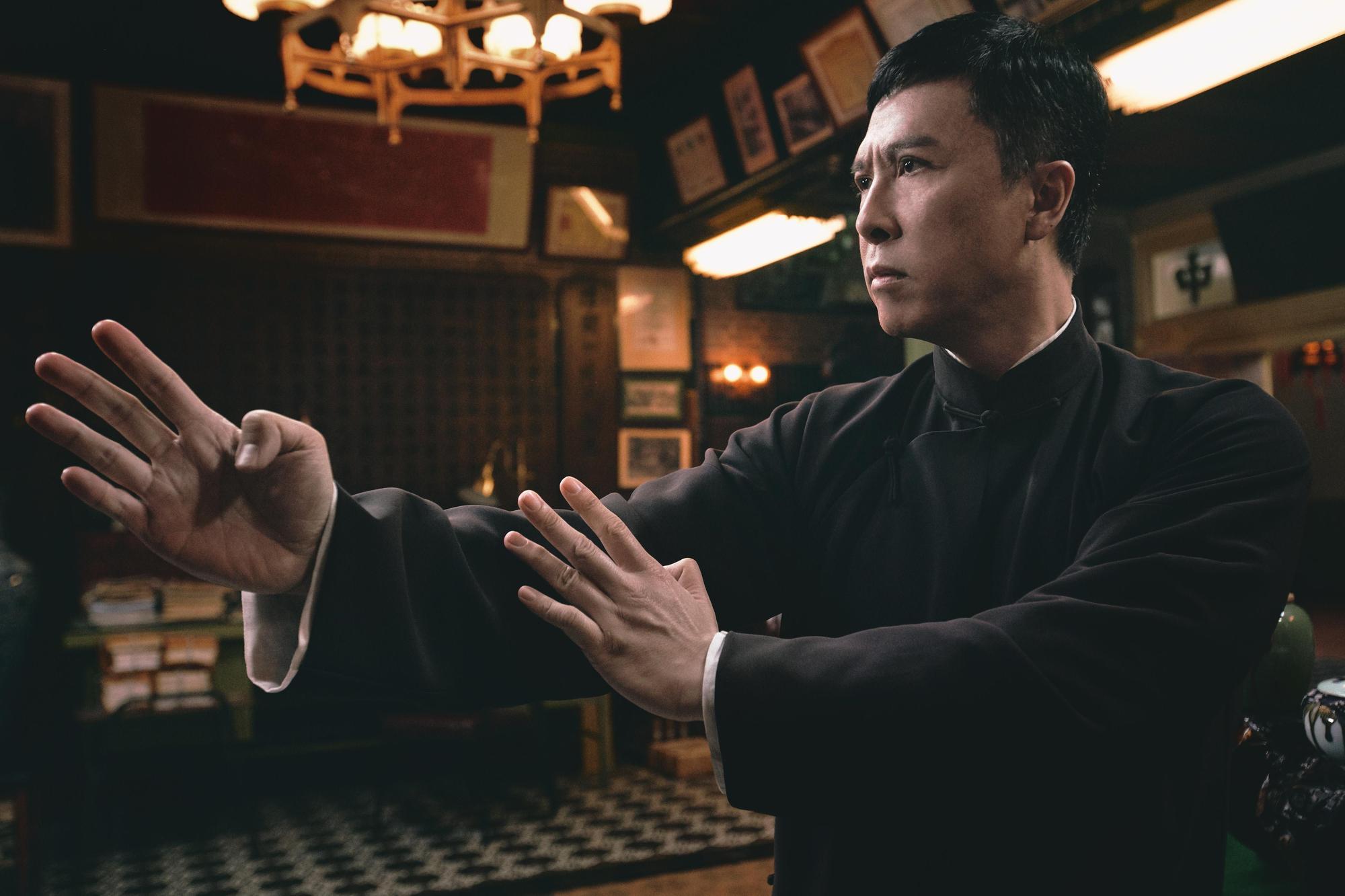 隨著電影《葉問》走向最終章,甄子丹宣布封拳、不再拍武打片。(華映娛樂提供)