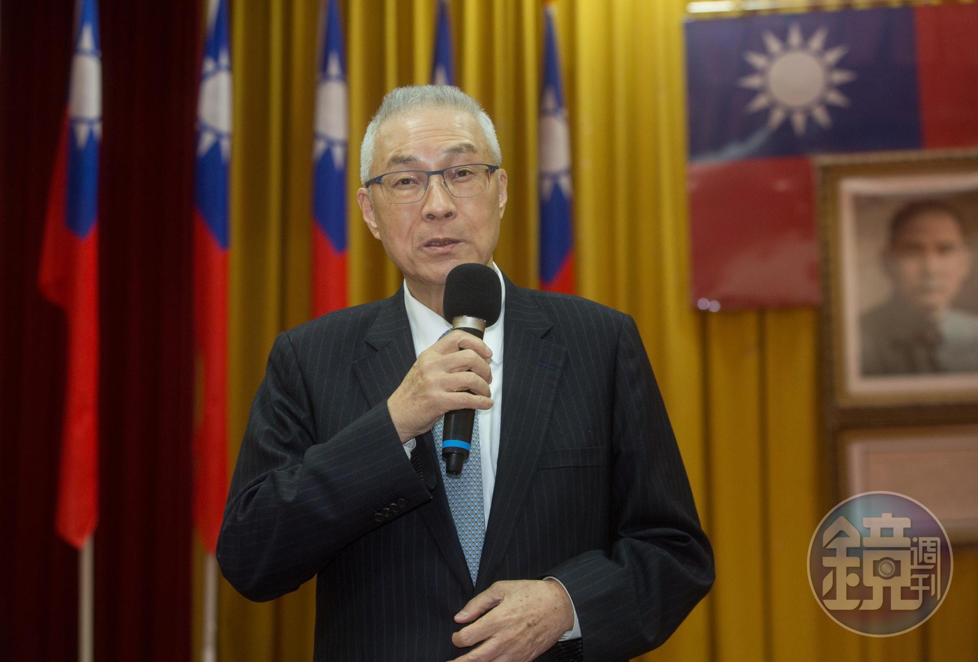 國民黨主席吳敦義日前指總統蔡英文是「衰尾查某」,今(21日)終於承認失言道歉。(資料照)