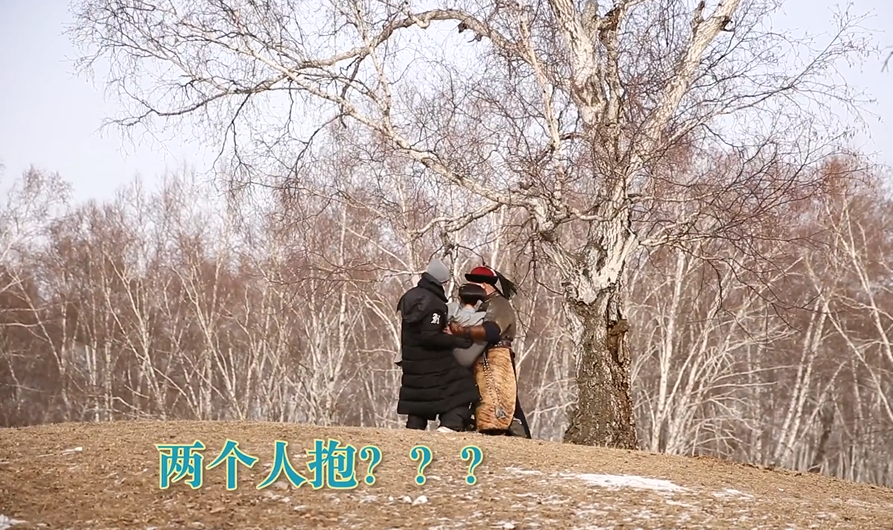 也有網友認為根本是辛雲來自己太弱各種腳軟，才會抱不動李蘭迪。（翻攝夢迴官方幕後花絮）