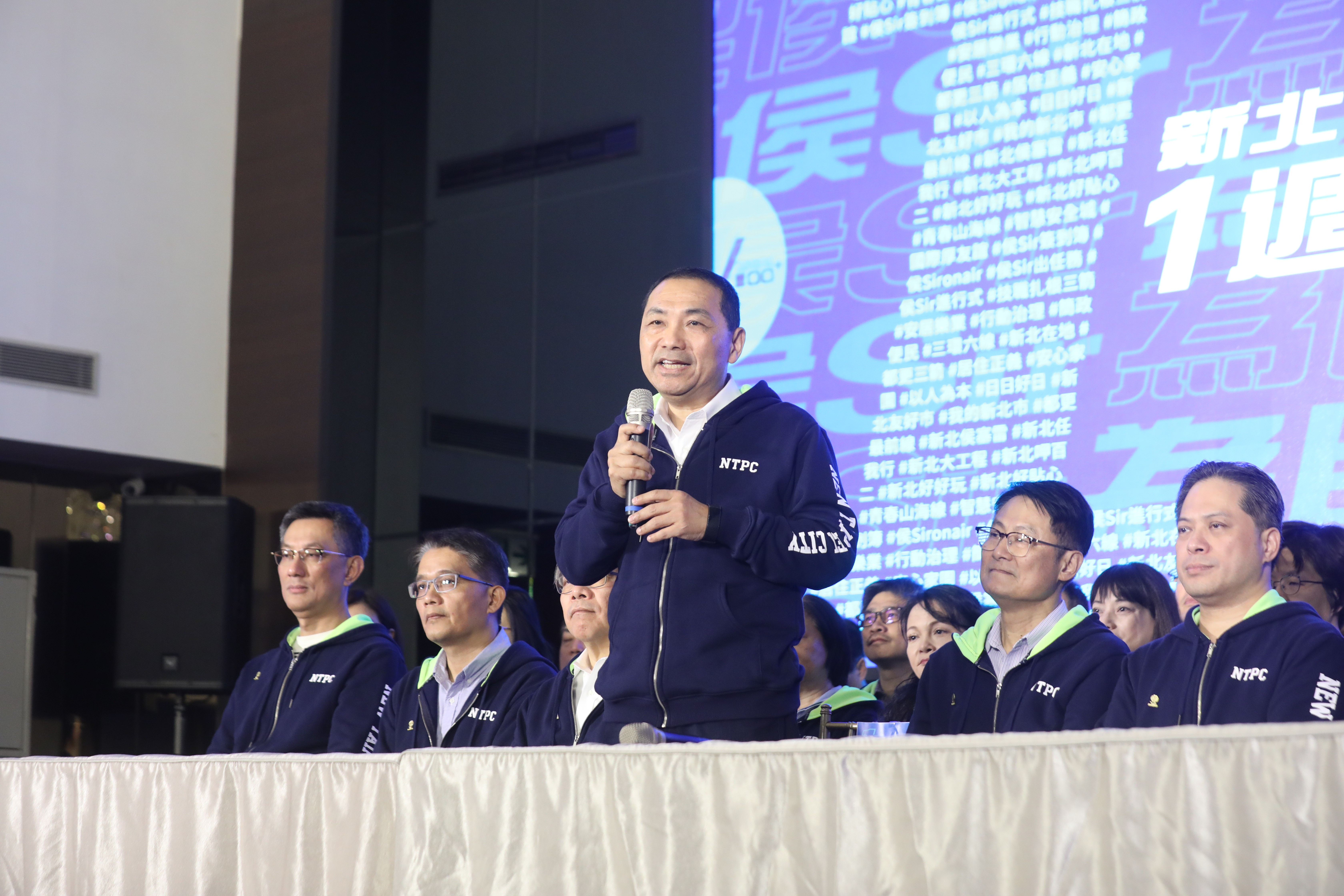 侯友宜日前才舉辦「向市民報告」就職週年記者會，今日即宣布小內閣改組。（新北市府新聞局提供）