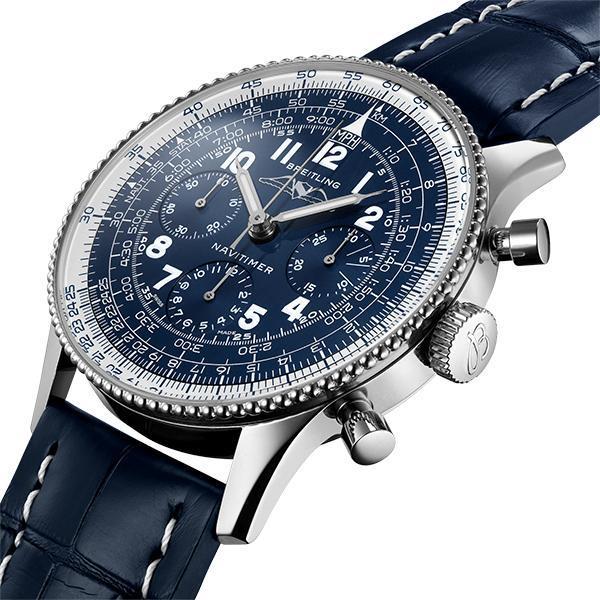 Navitimer 1959特別版維持今年806復刻版的細節，加入藍面搭了鉑金進行改款，在顏色和材質上做了變化。