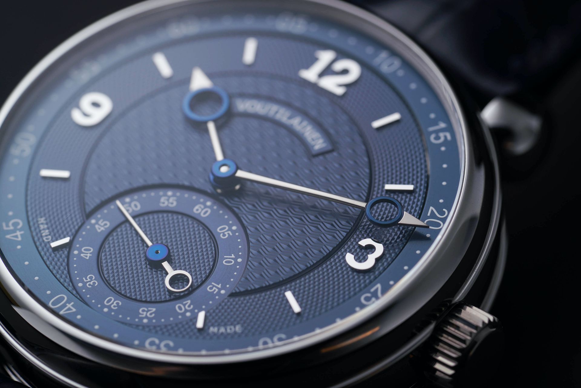 被譽為當代錶壇最強大師的芬蘭藉獨立製錶師Kari Voutilainen今年首度來台。在現代錶壇，所有機芯都由製錶師以傳統古法親手製作的品牌，已極為稀少；同時其面盤所採用的裝飾工藝，更讓其手錶擁有極獨特的辨視性。