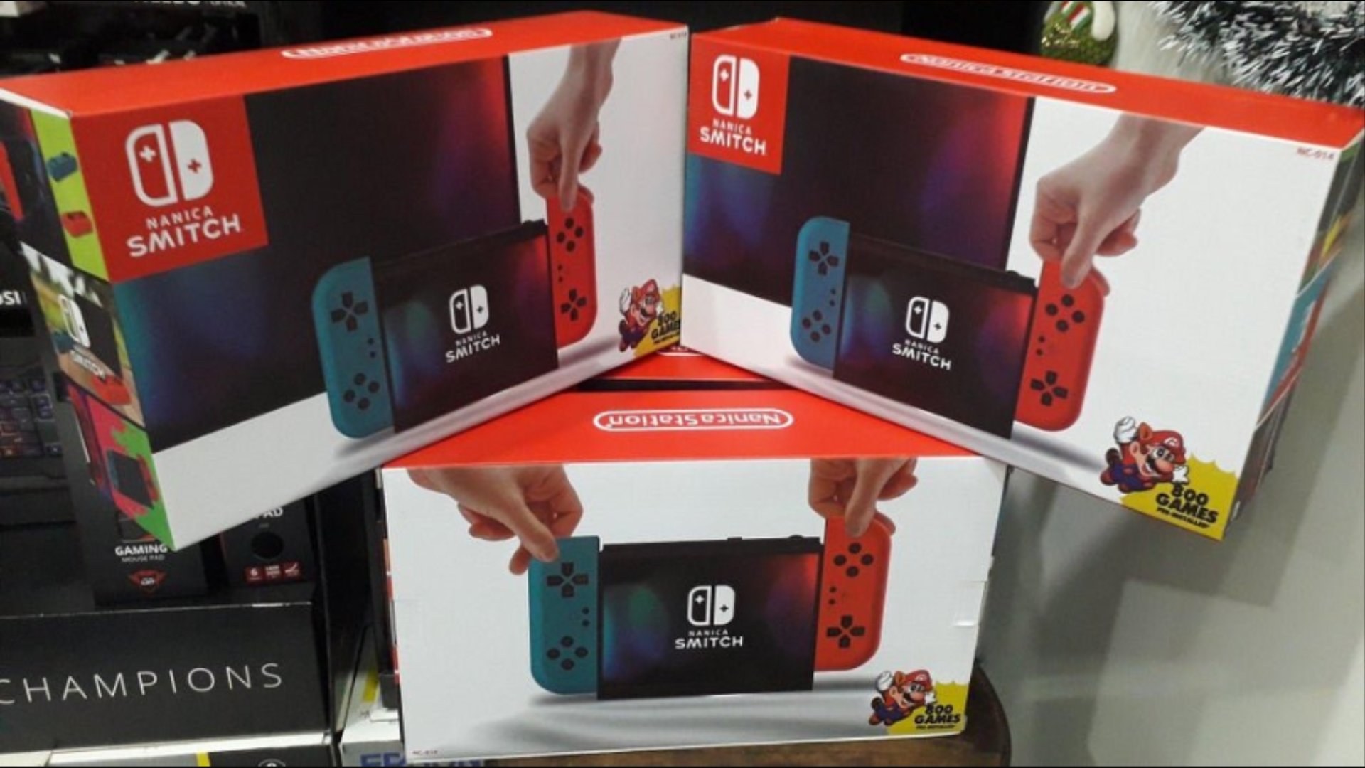 在國外賣場出現一台神似Switch、名為「Nanica Smitch」的山寨機。（翻攝自@oleivarrudi Twitter）