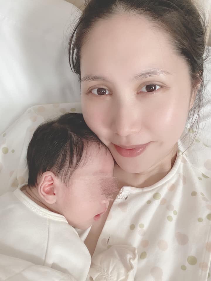 余苑綺的愛子今日舉行心臟手術，李亞萍透露手術成功，目前在加護病房觀察。（翻攝自余苑綺臉書）