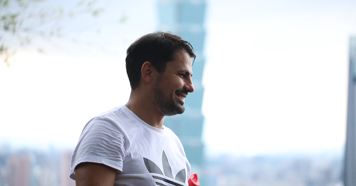 擁有離岸風電專業的Alex，年少時差點進入羅馬尼亞國家足球隊。