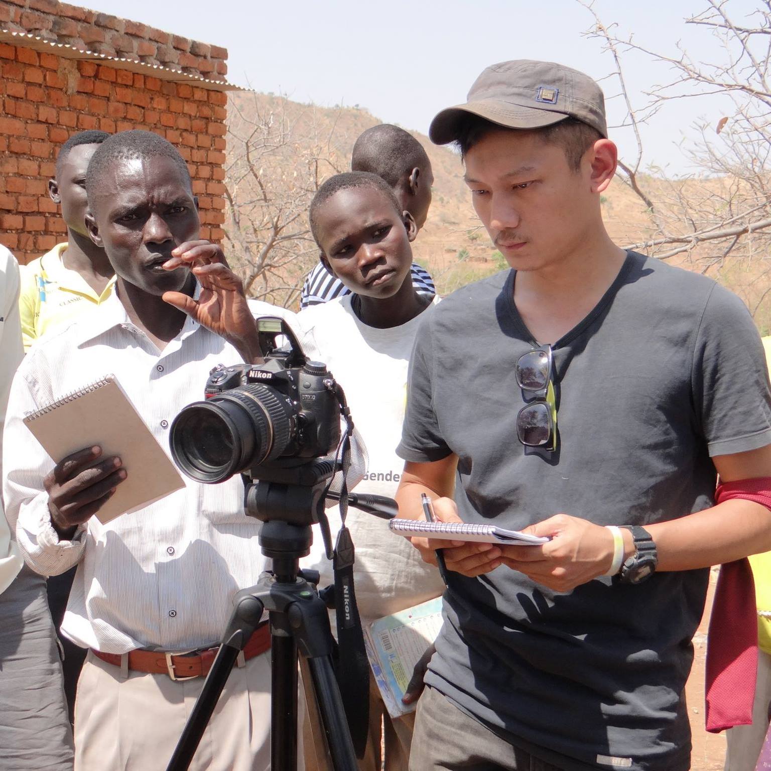 獨立記者楊智強分享，一份國際報導的誕生，前期需要大量爬梳資料與筆記
