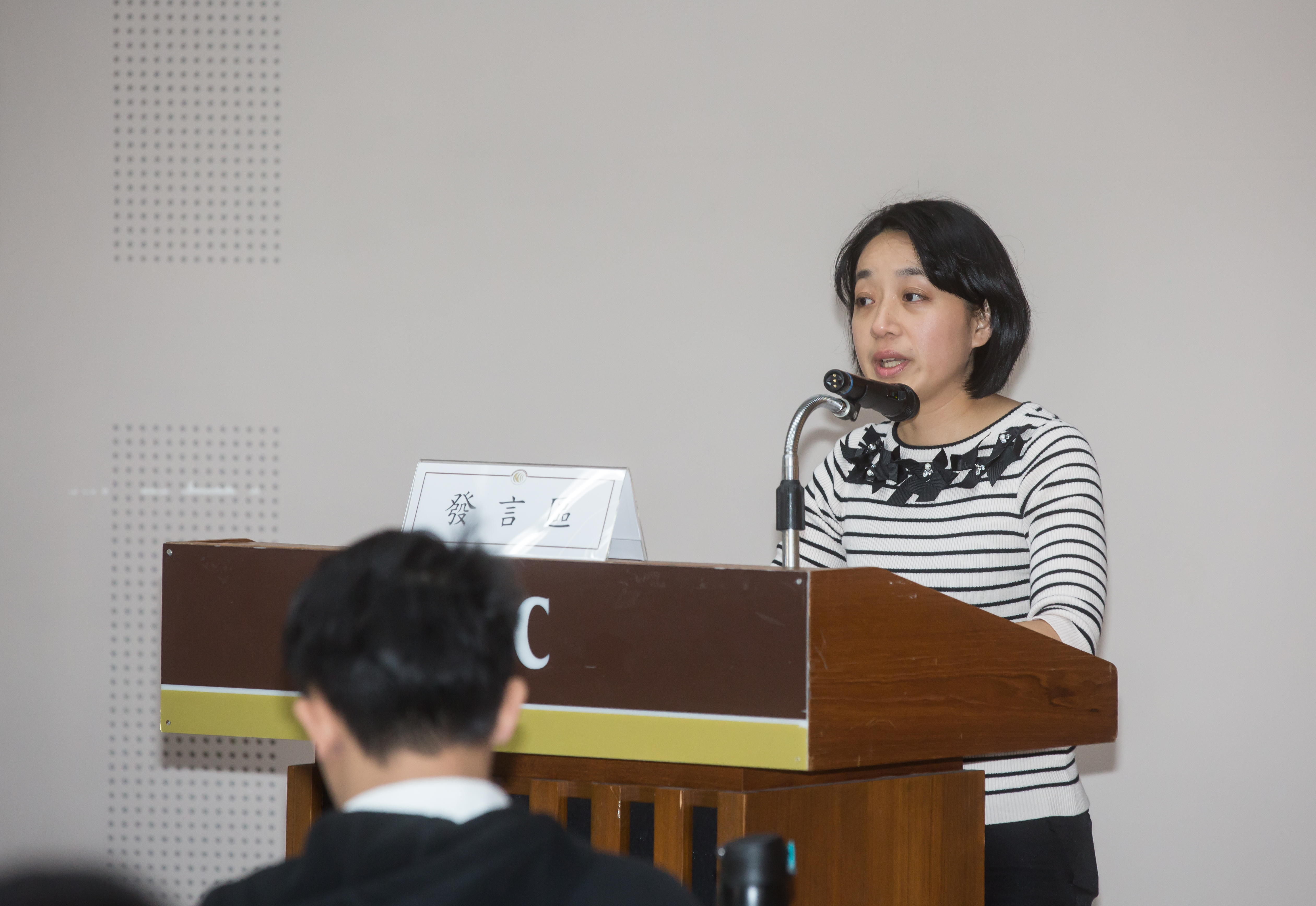 王婉諭於臉書發文追憶小燈泡。