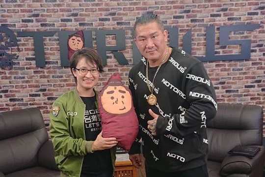 花蓮縣民進黨籍立委蕭美琴上館長直播談地方政績。（翻攝自蕭美琴粉絲專頁）