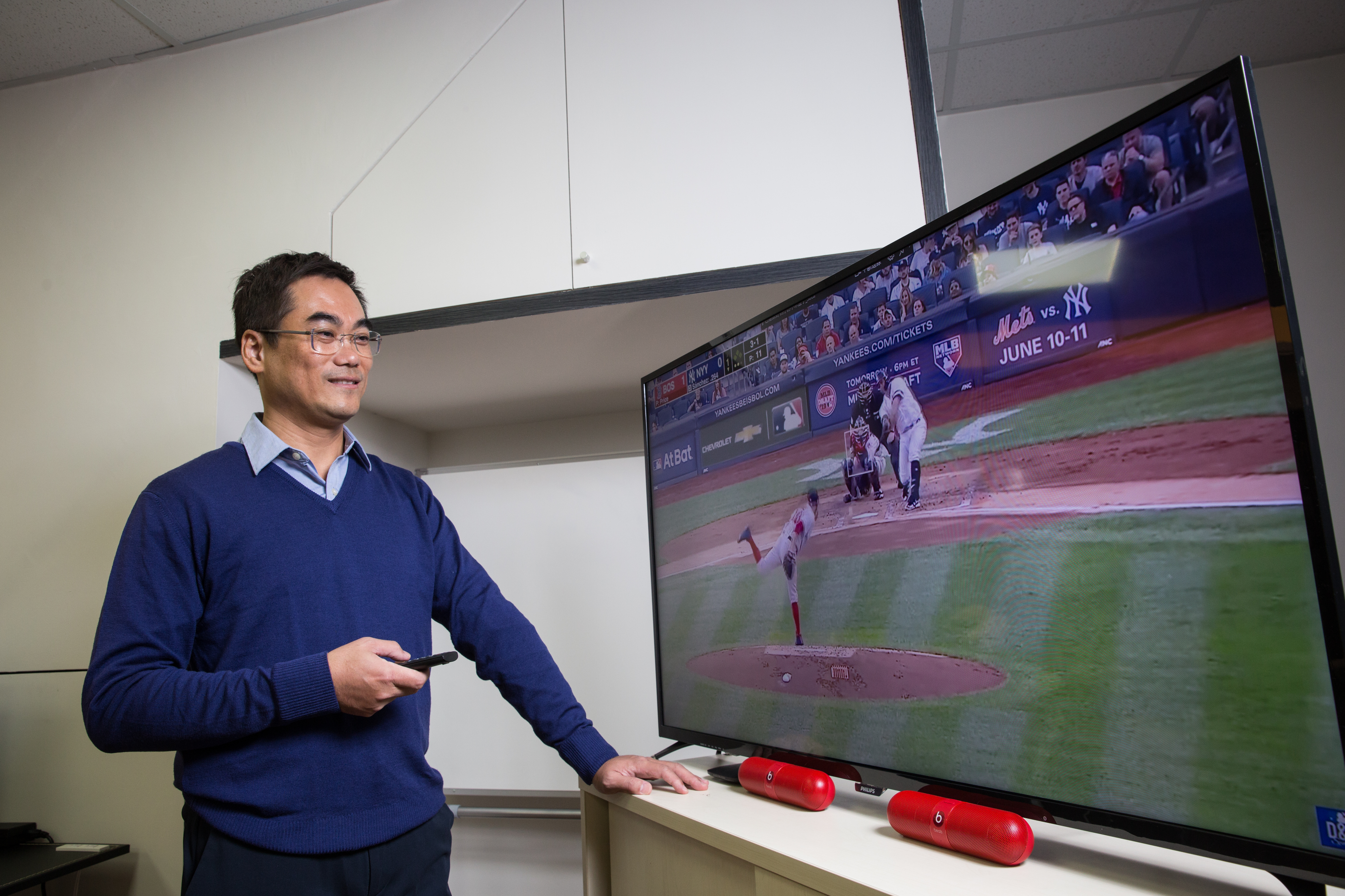 身為資深棒球迷，洪志賢也把看球心得轉化為投資之道，將股票數據量化設計出一套算價術。