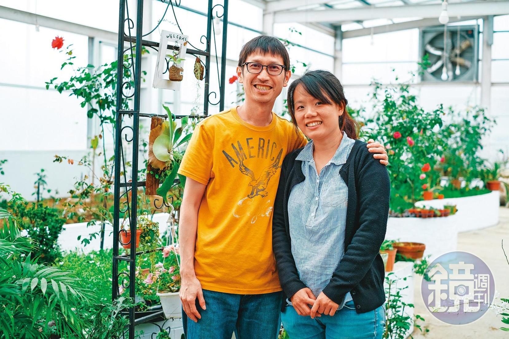 「飲山郁」黃昶升(左)與王雅婷(右)夫妻倆希望吸引更多年輕客層認識阿里山茶。