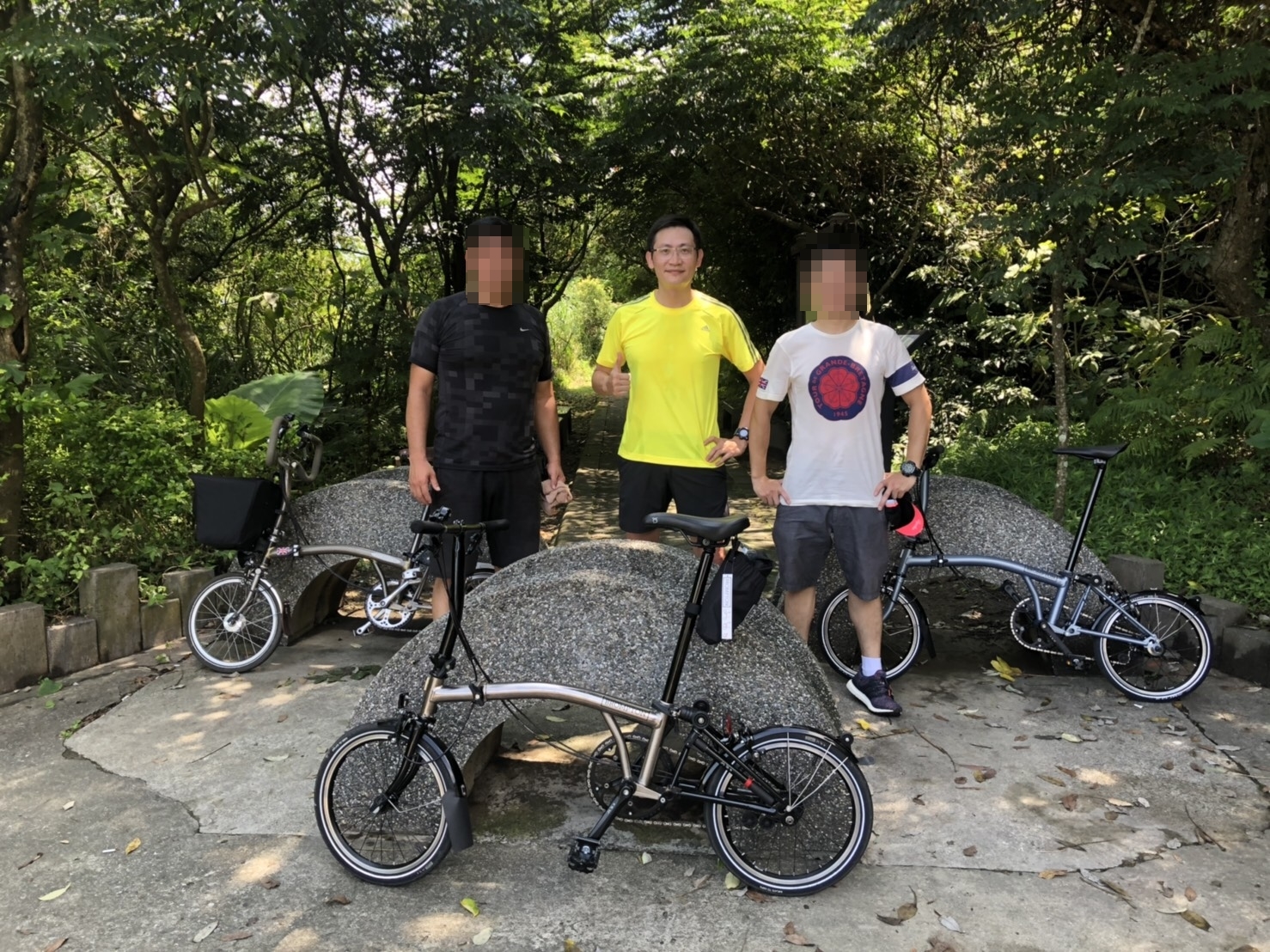 林男與陳綺貞交往後很重視身材，經常與車友參加活動。（讀者提供）  