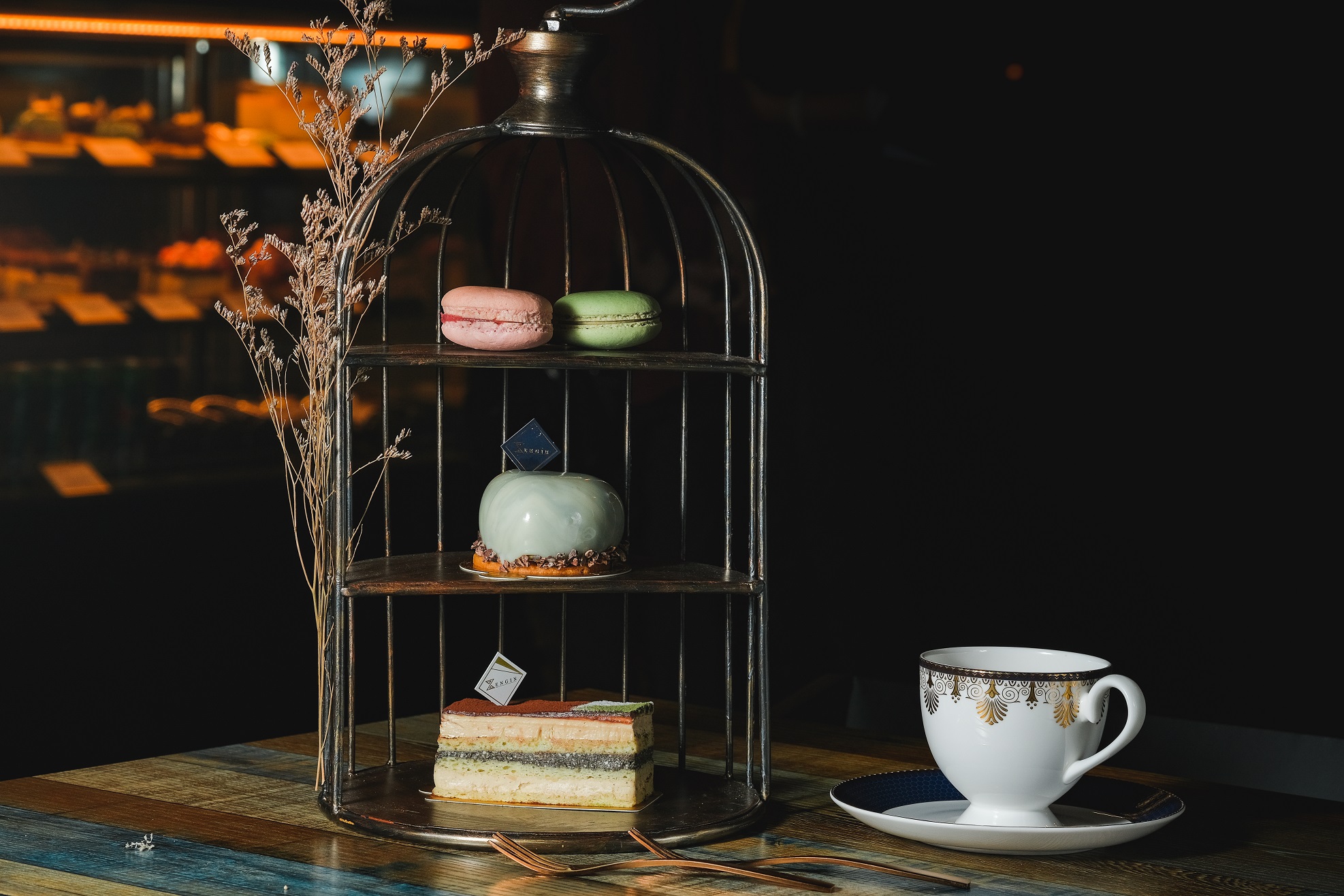 點兩份以上的甜點，店家即會以適合拍美照的鳥籠呈現。